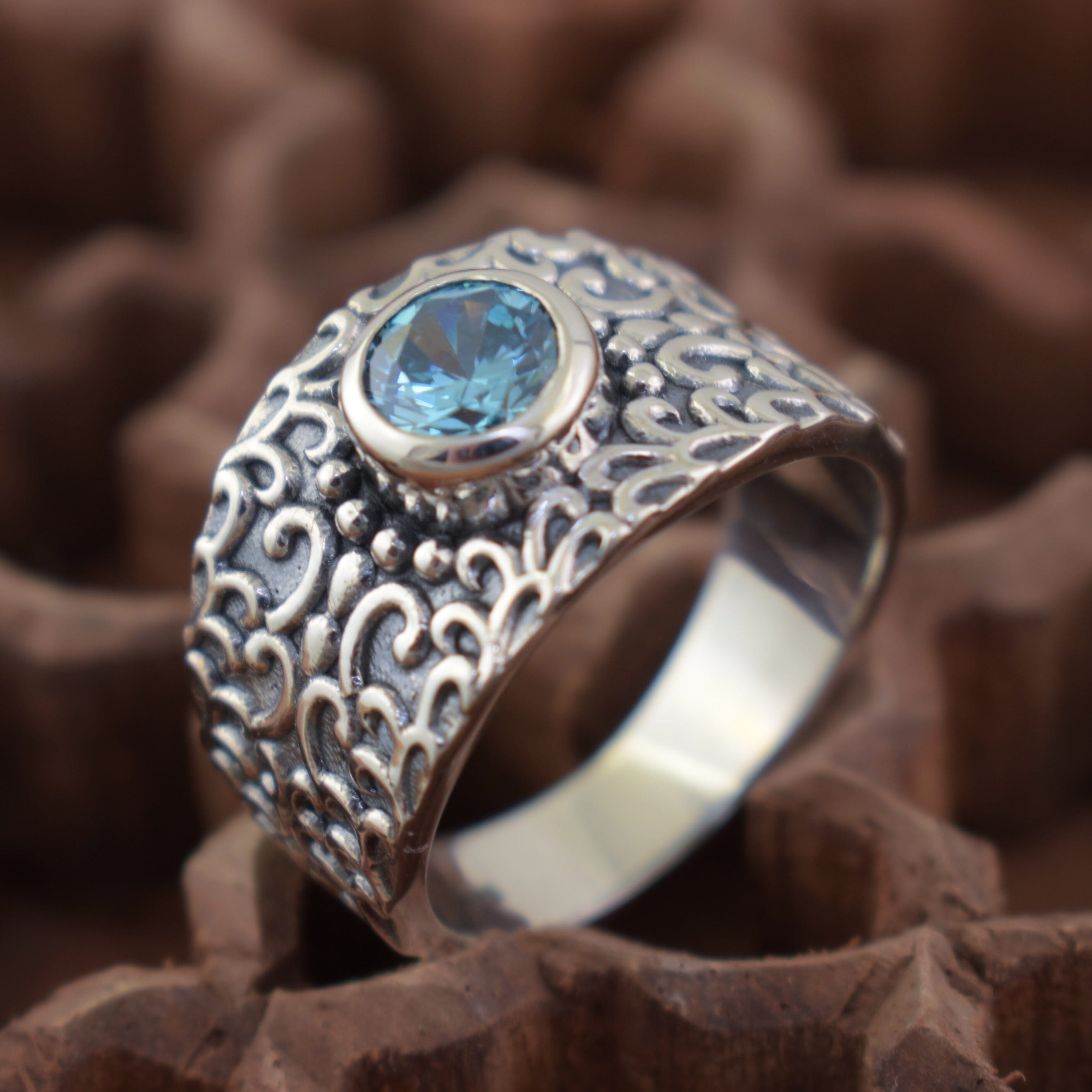 Sterling silver ring that tapers in the back