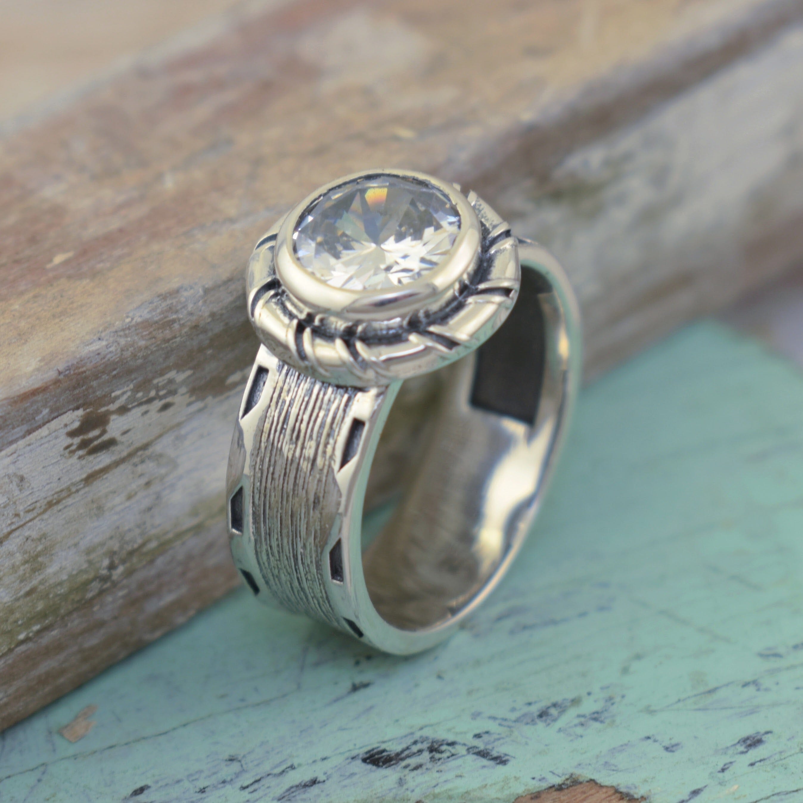 Unique ring Lover's lane ring