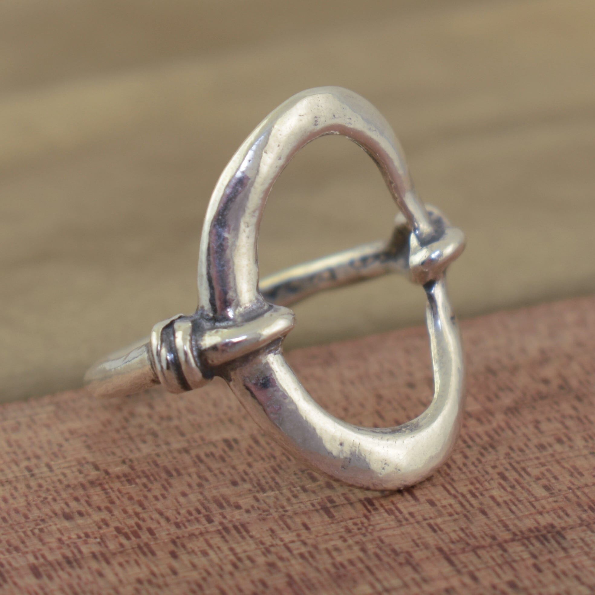 .925 sterling silver oval-shaped ring