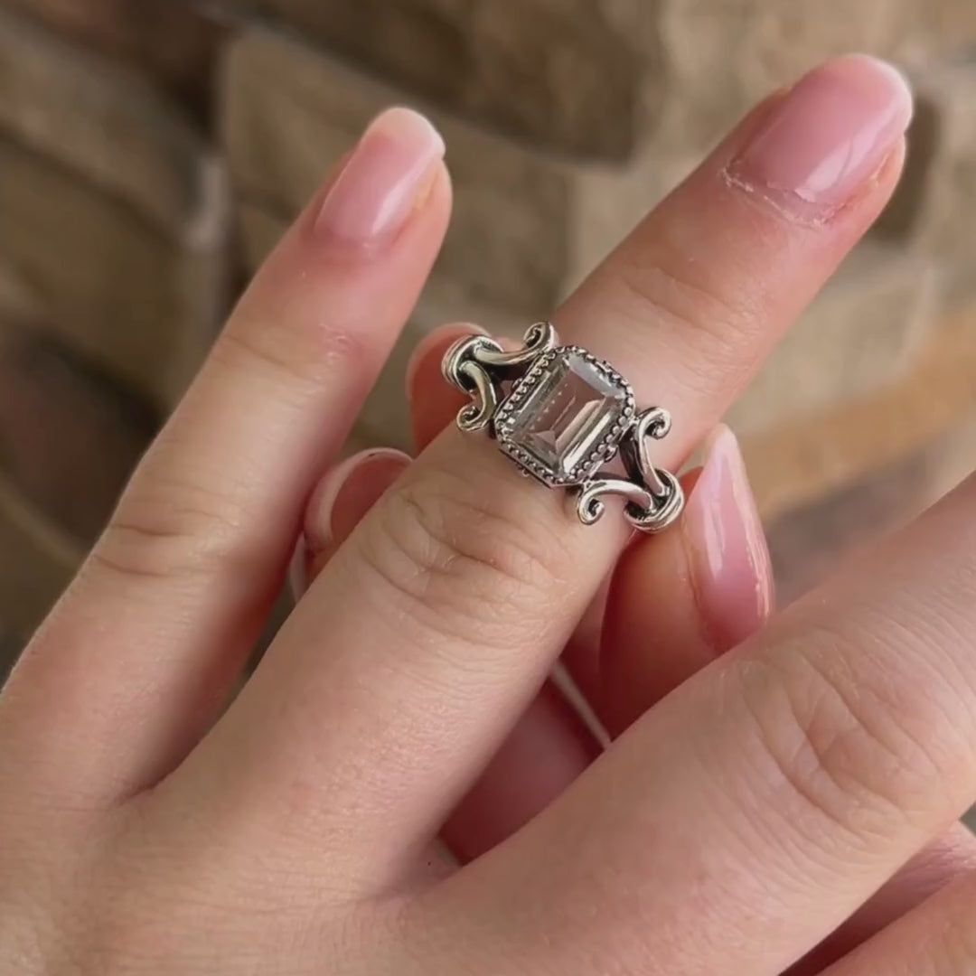 Laurel Mist Ring