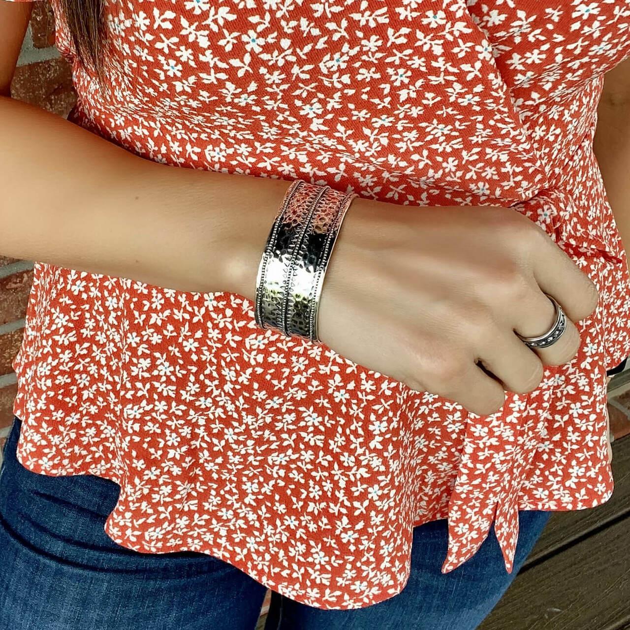 Handcrafted Glisten Up Girl Ring with Aztec Cuff