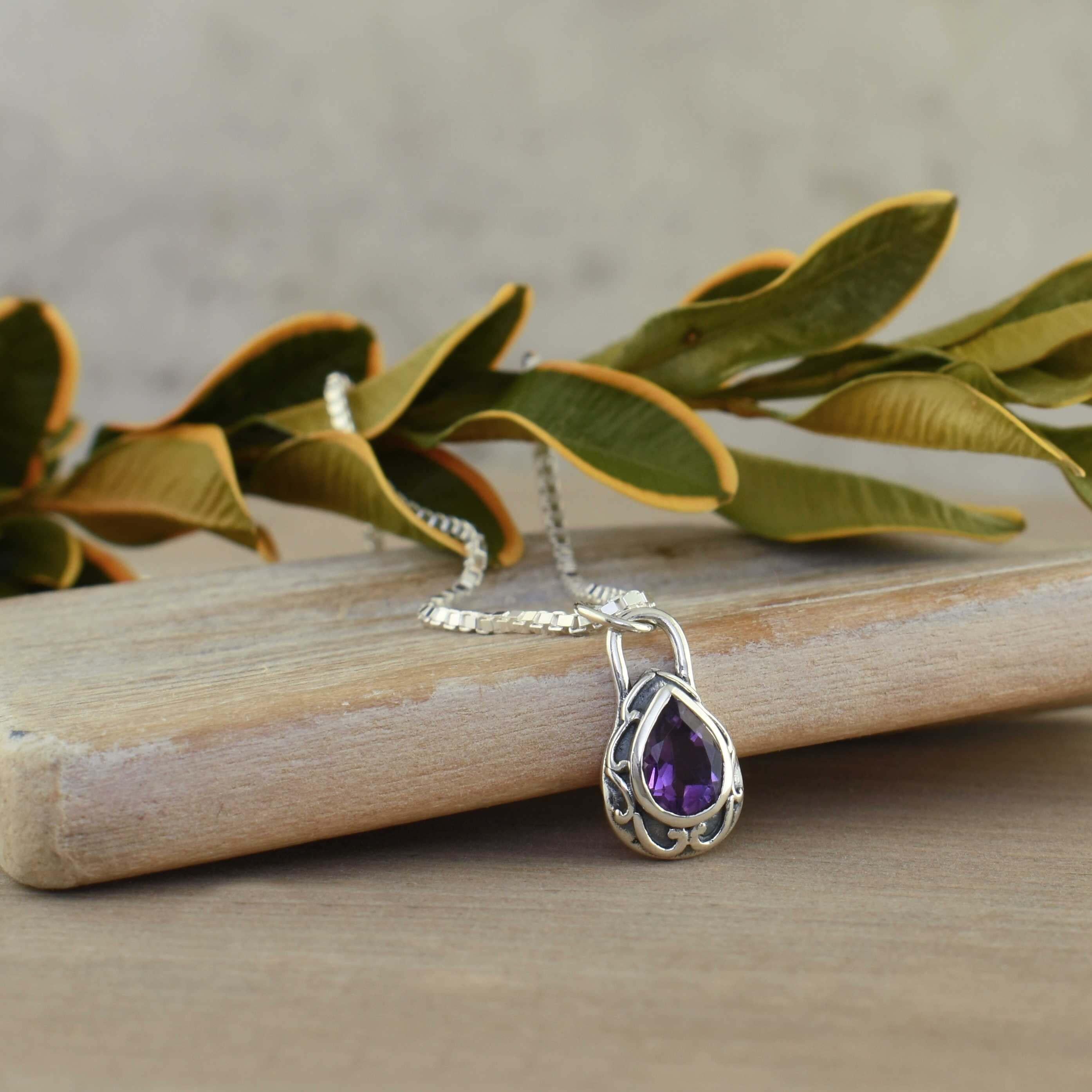 Lydia Necklace in sterling silver and amethyst stone