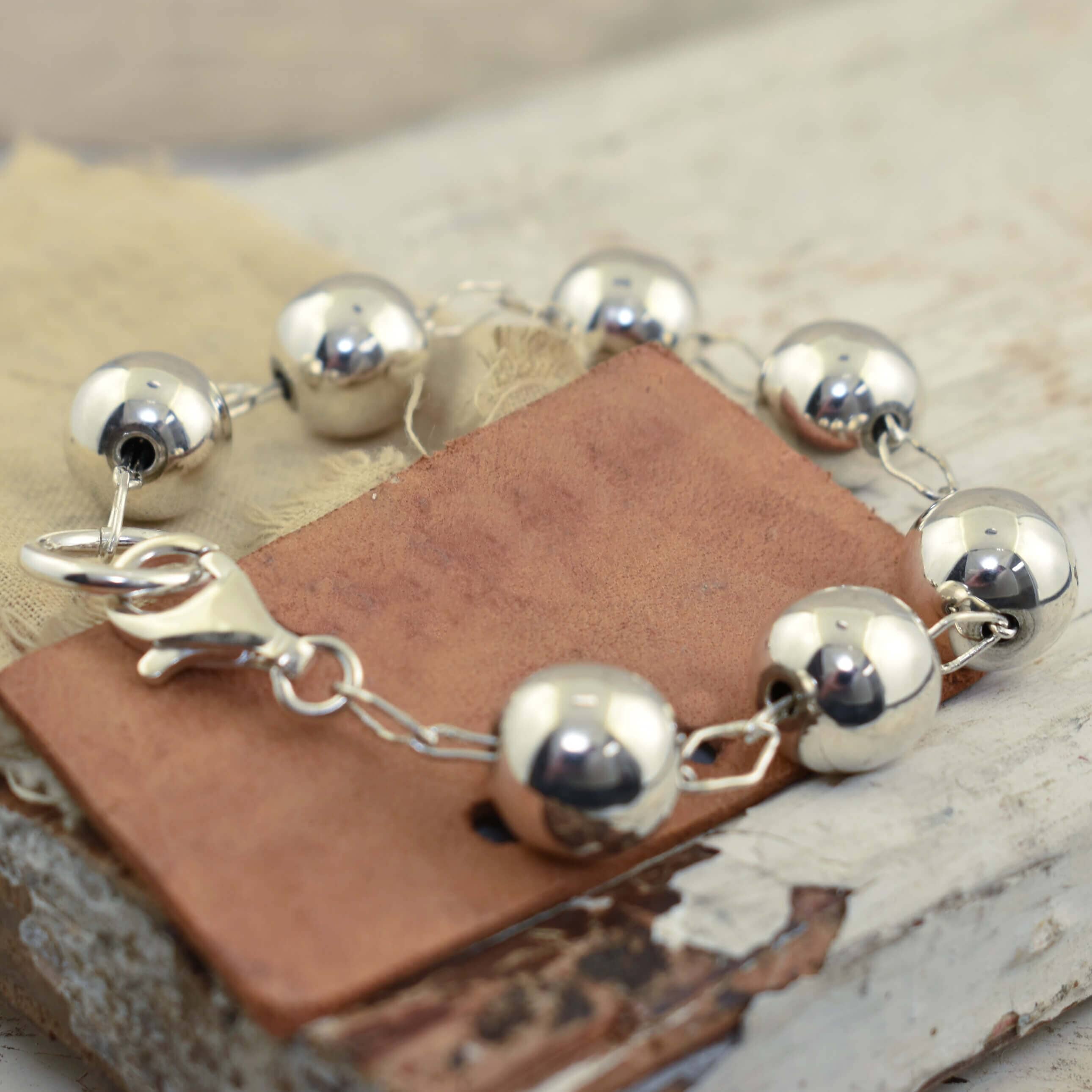 .925 sterling silver bracelet with large beads