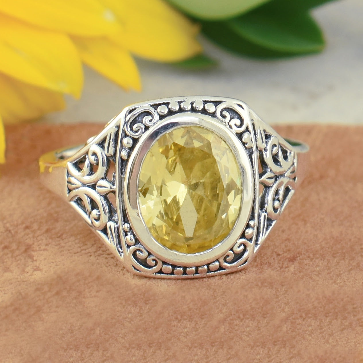 .925 sterling silver ring with canary yellow cz
