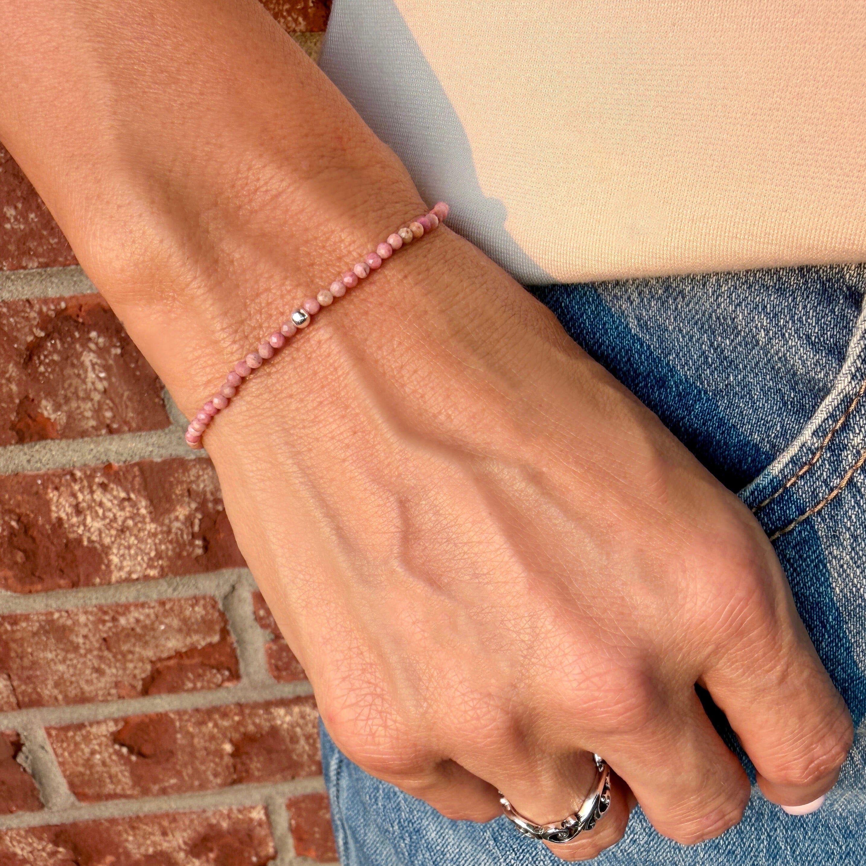 rhodonite stretch braceet