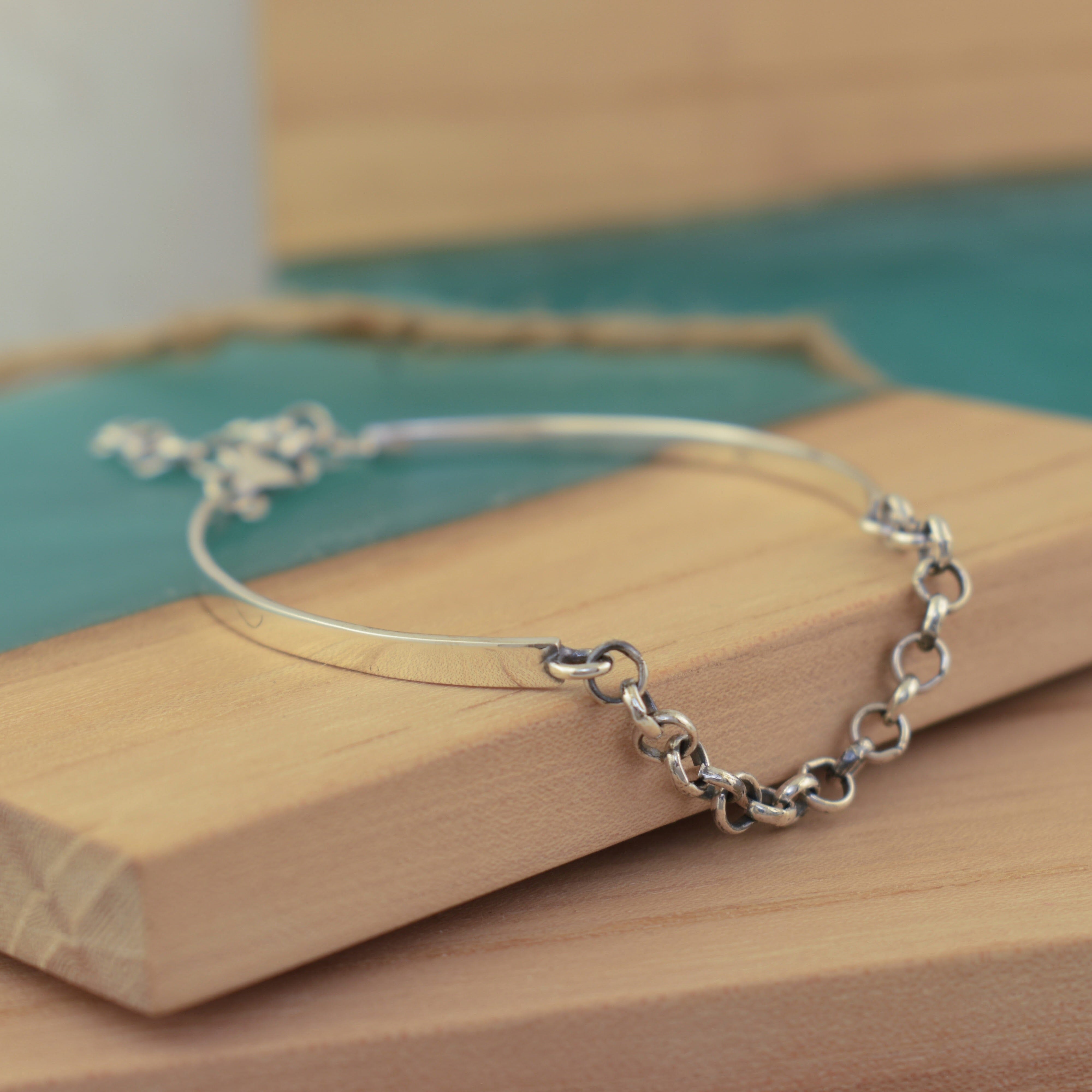 chain link and bar bracelet 
