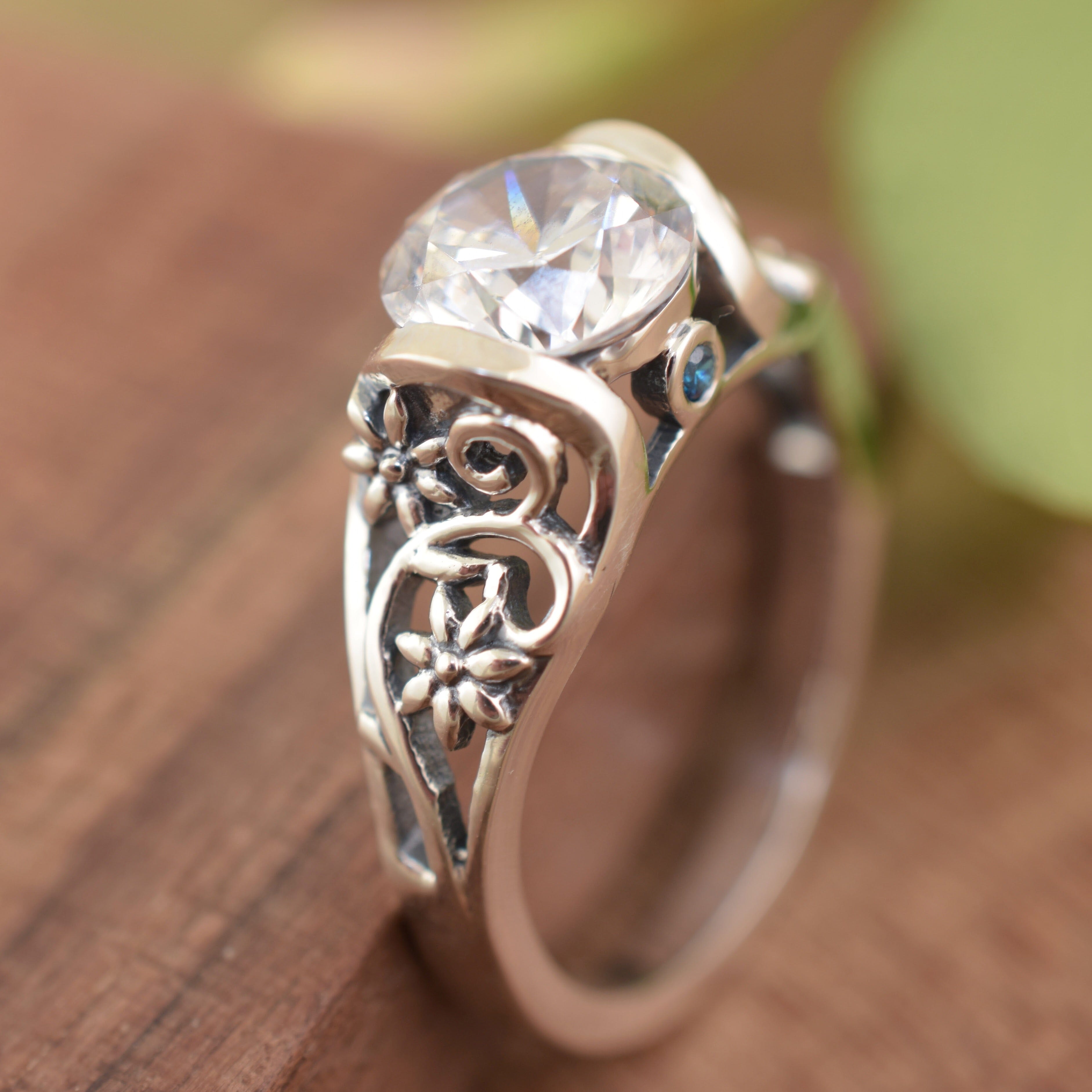 swirl and flower designed ring .925