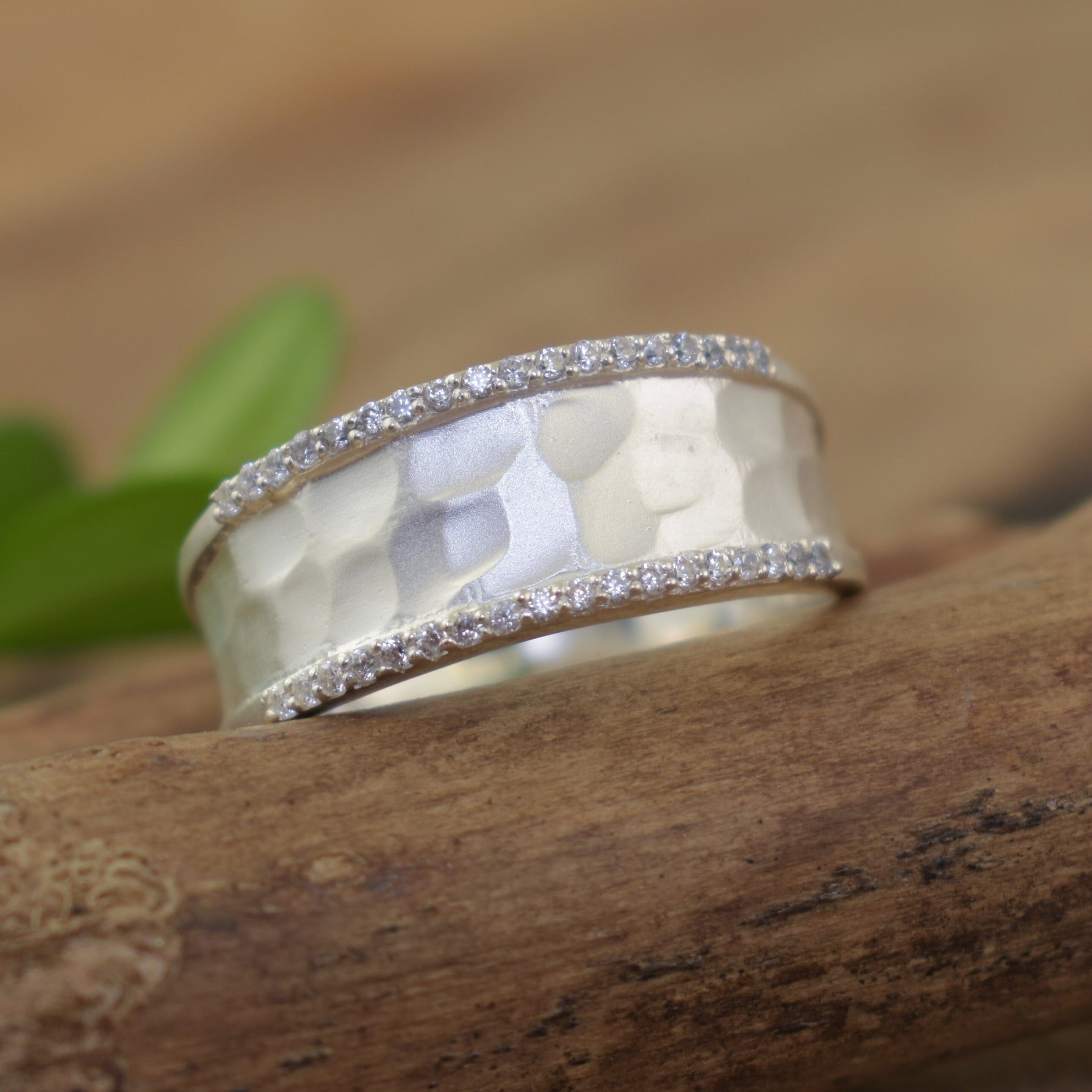 sterling silver hammered ring with cz stones