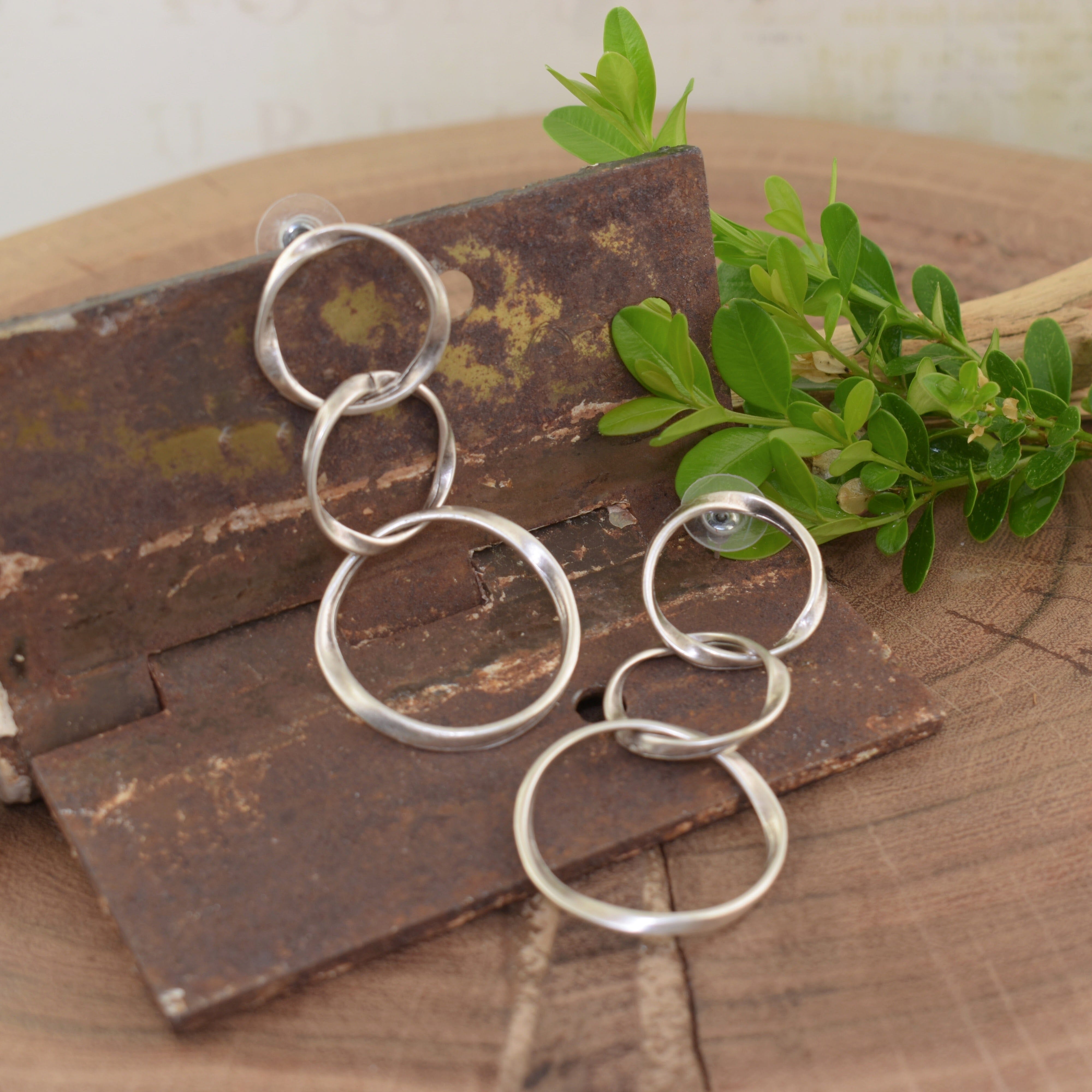 3 rings interlocked dangle earrings