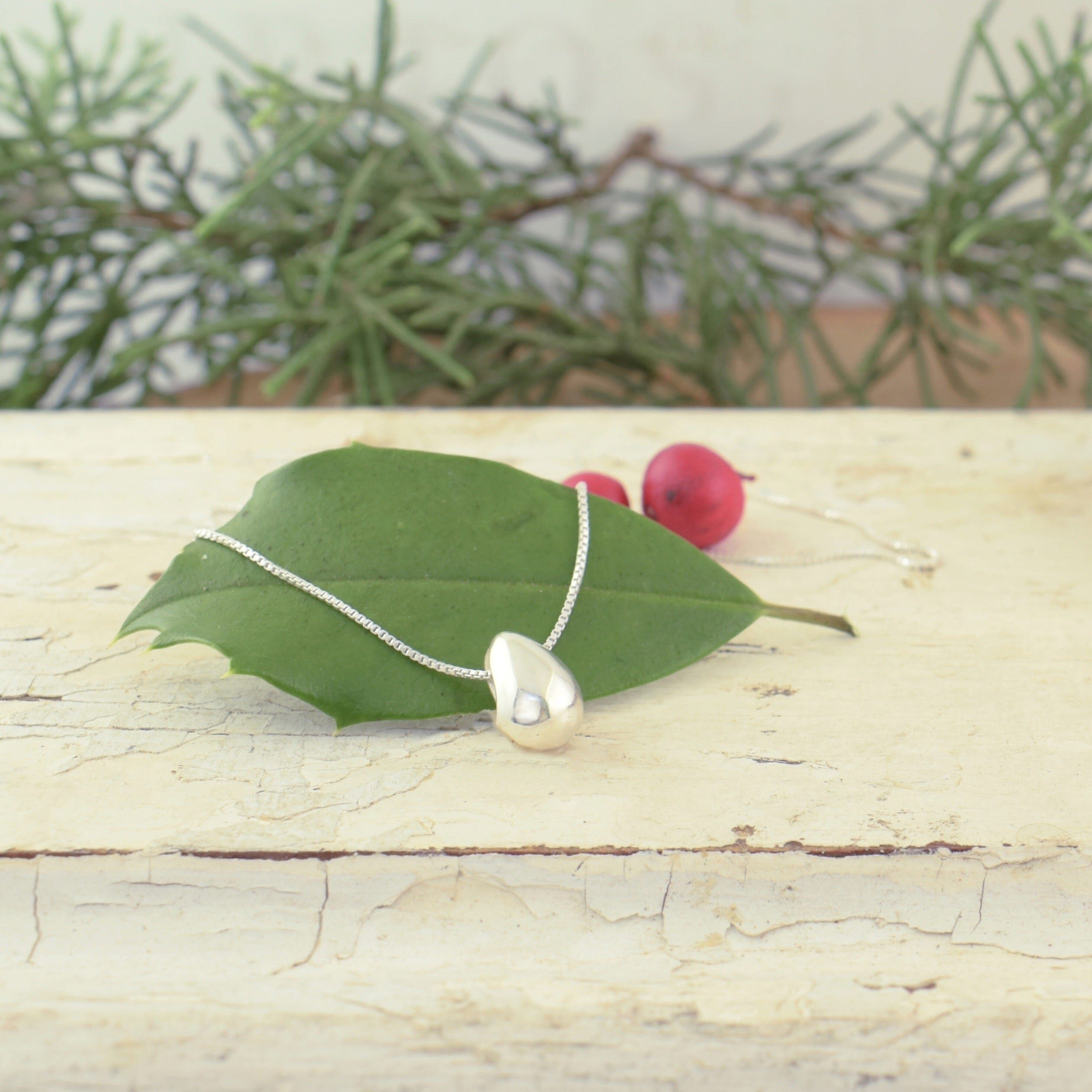 Classic Drop necklace