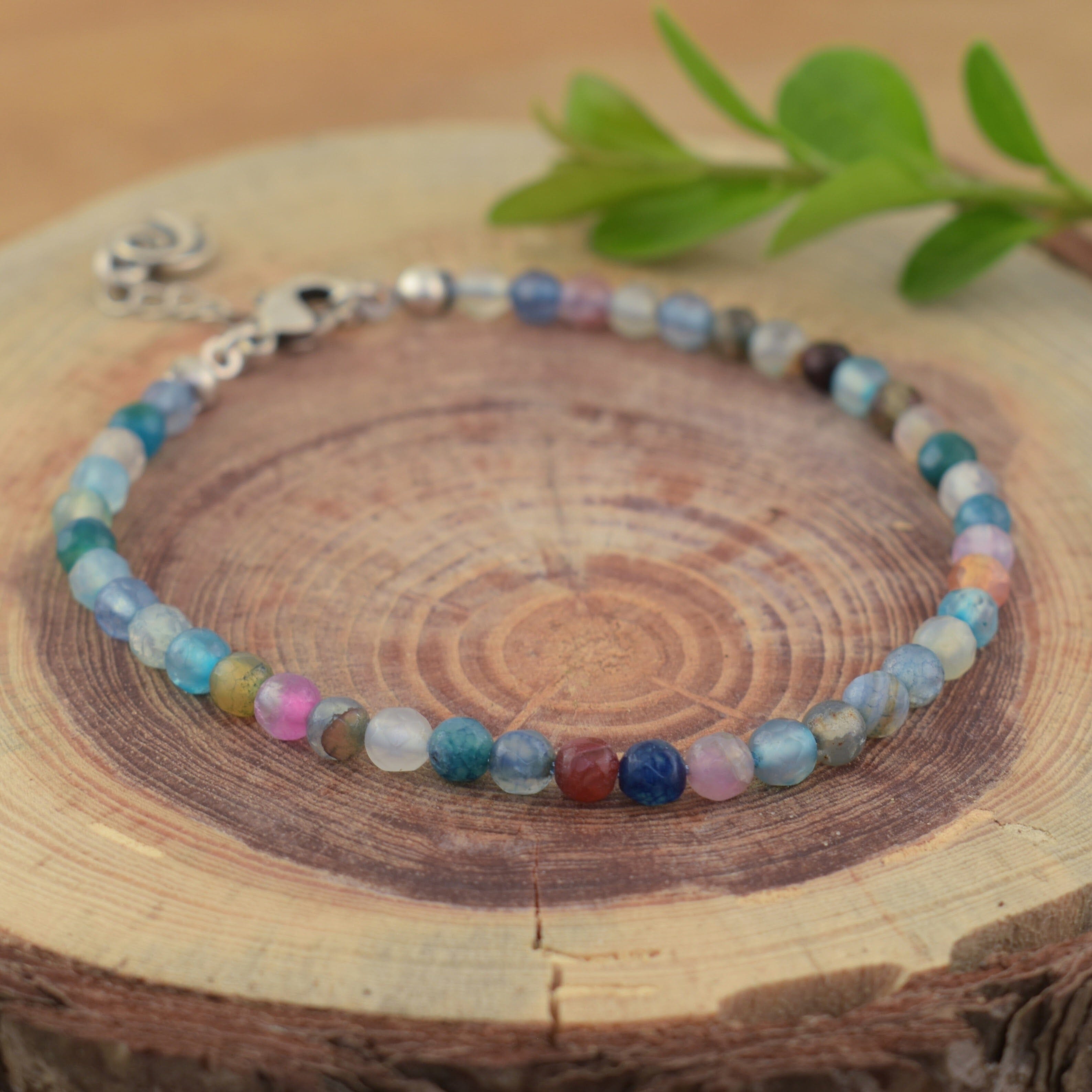 Agate beaded bracelet with zamak clasp and extender