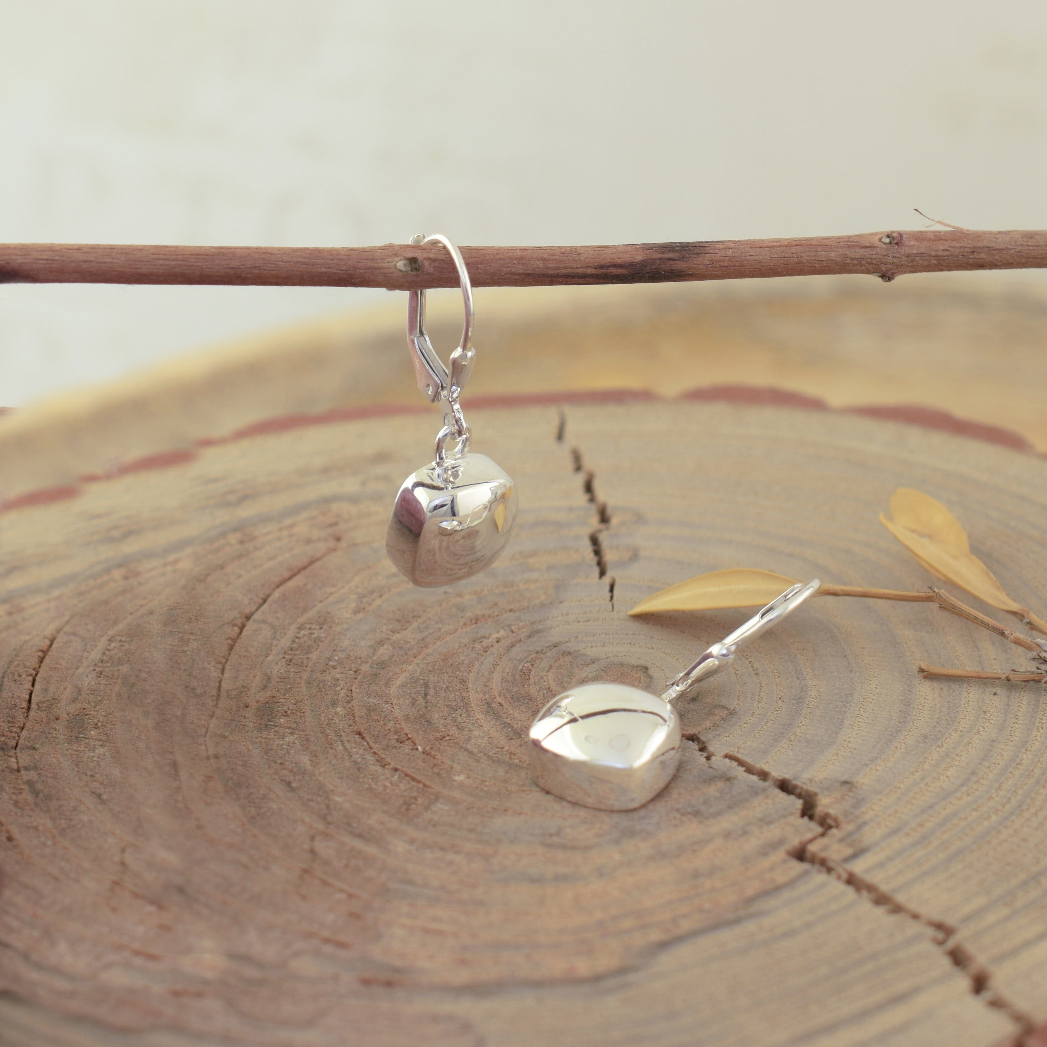 Cushion crush earrings