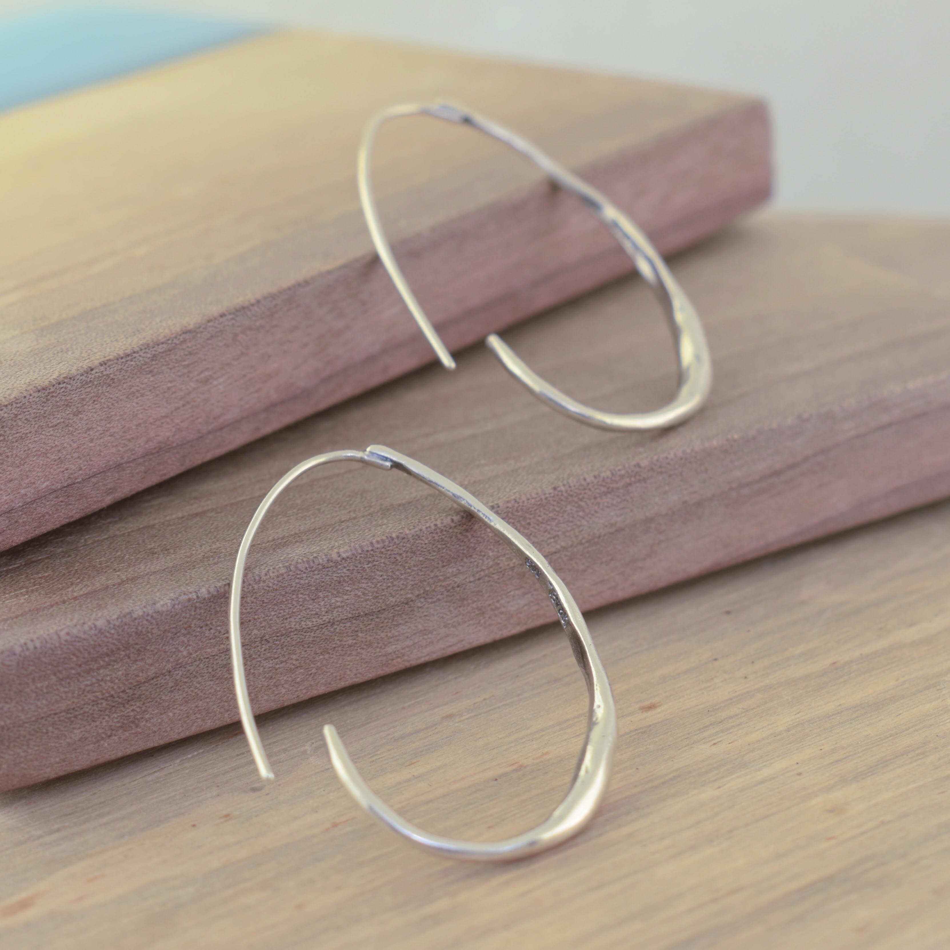 oval shaped earrings 