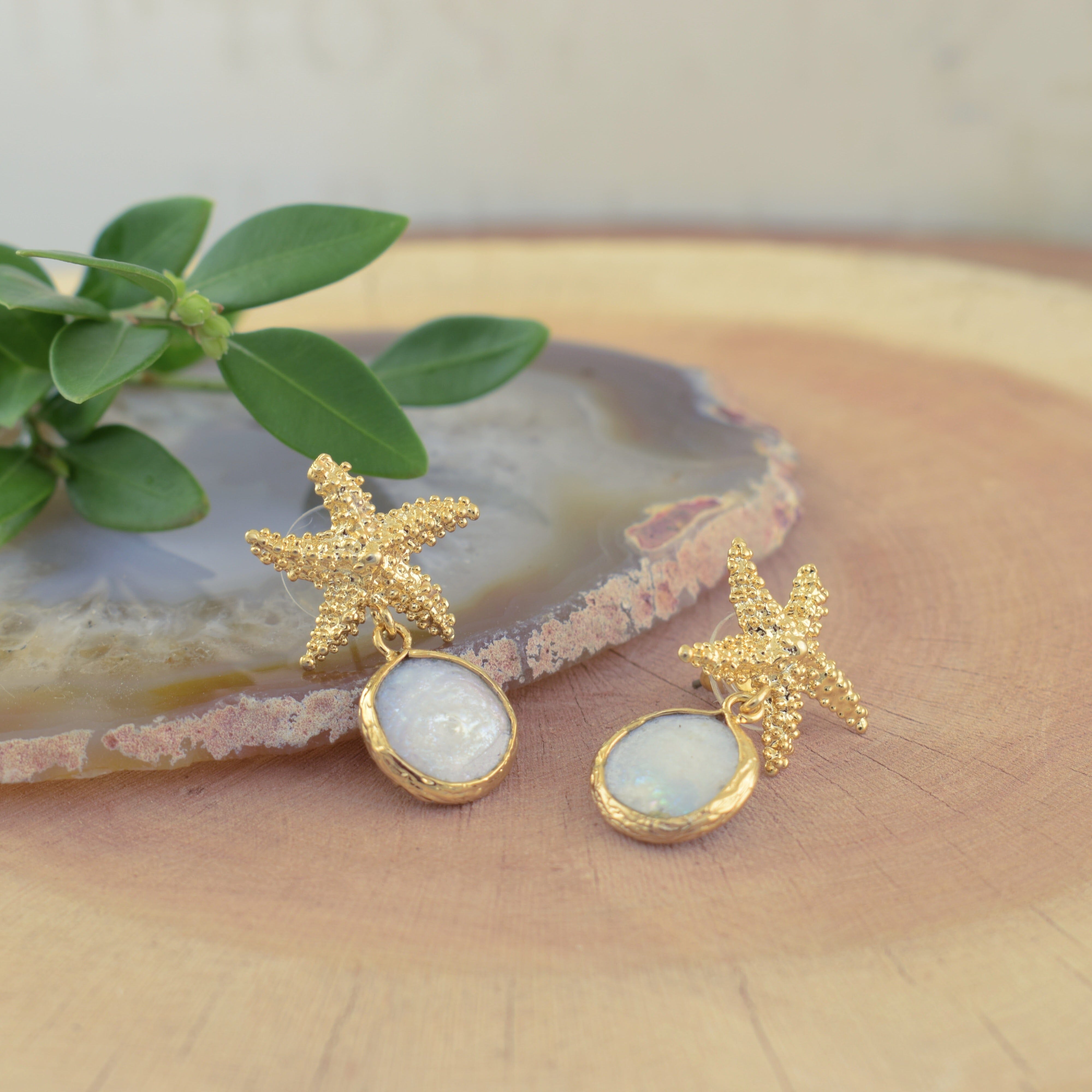 Freshwater pearl earrings 