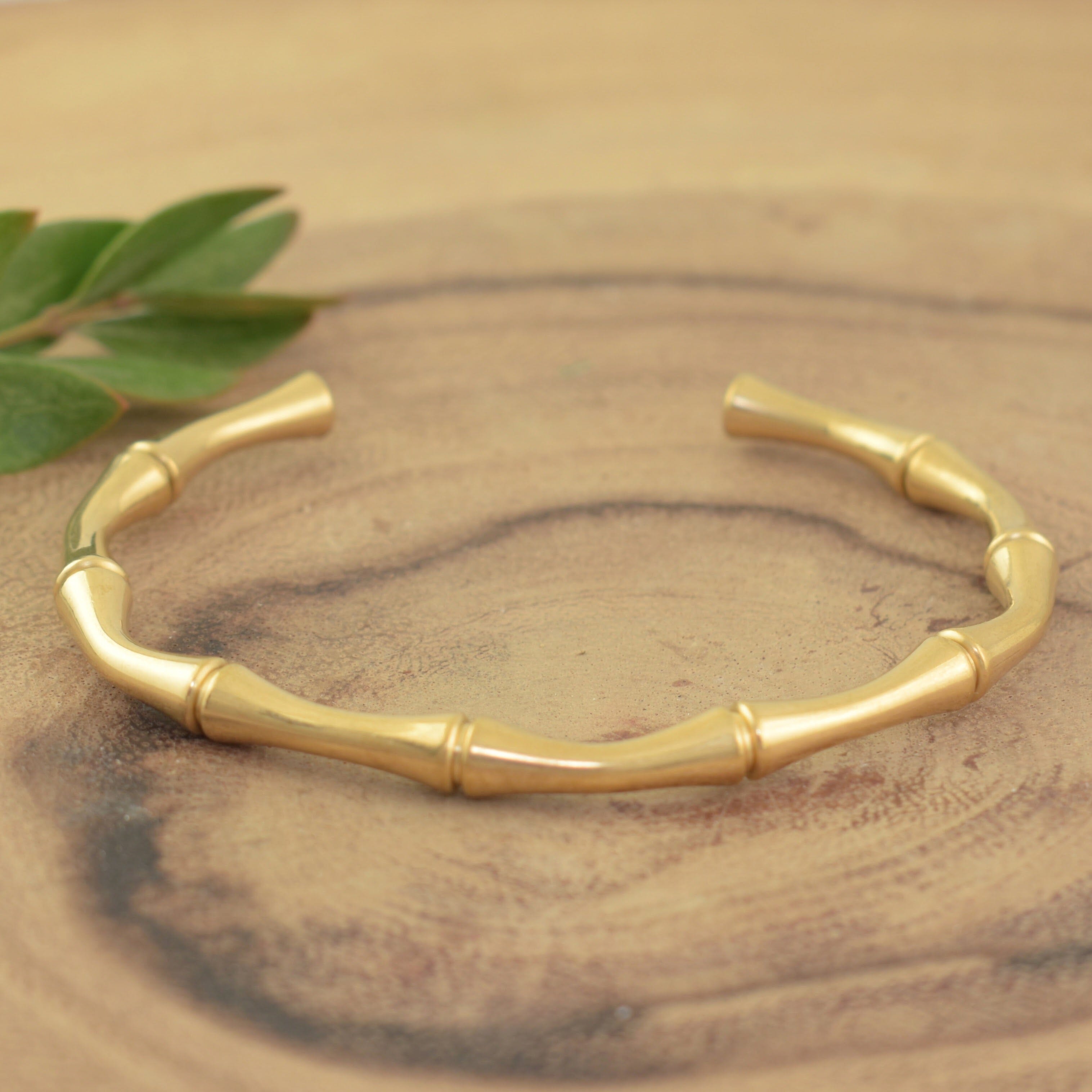 Stainless steel plated in 18k gold