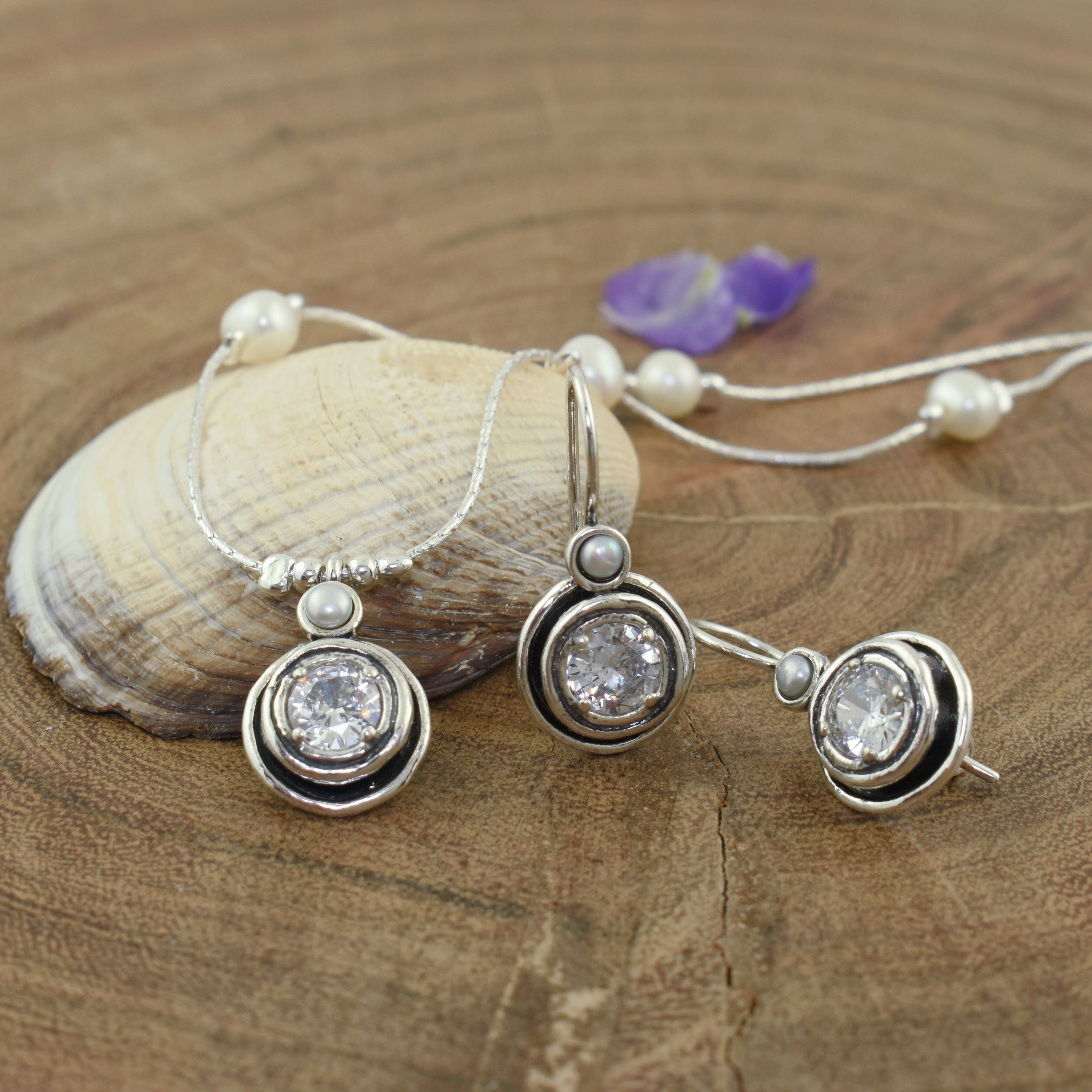 Halo There sterling silver necklace and earring matching set