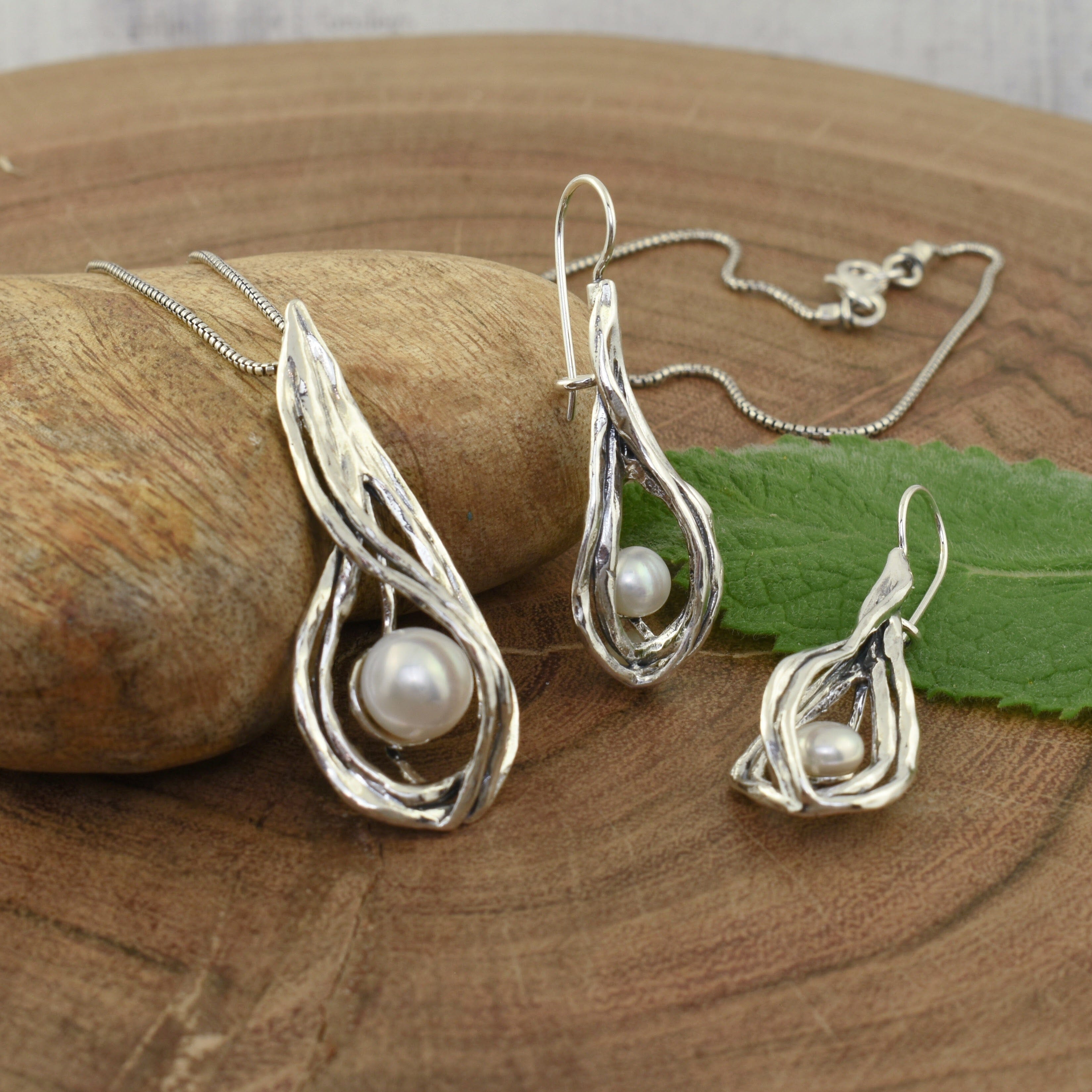 In A Stir sterling silver and pearl matching necklace and earring set