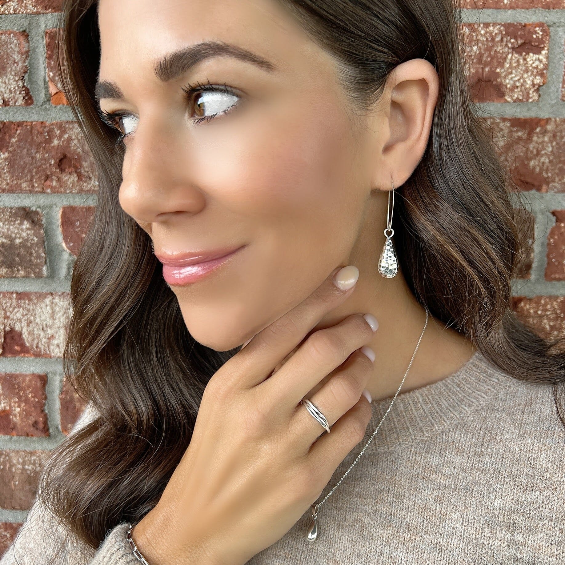 drop shaped high polished / oxidized earrings