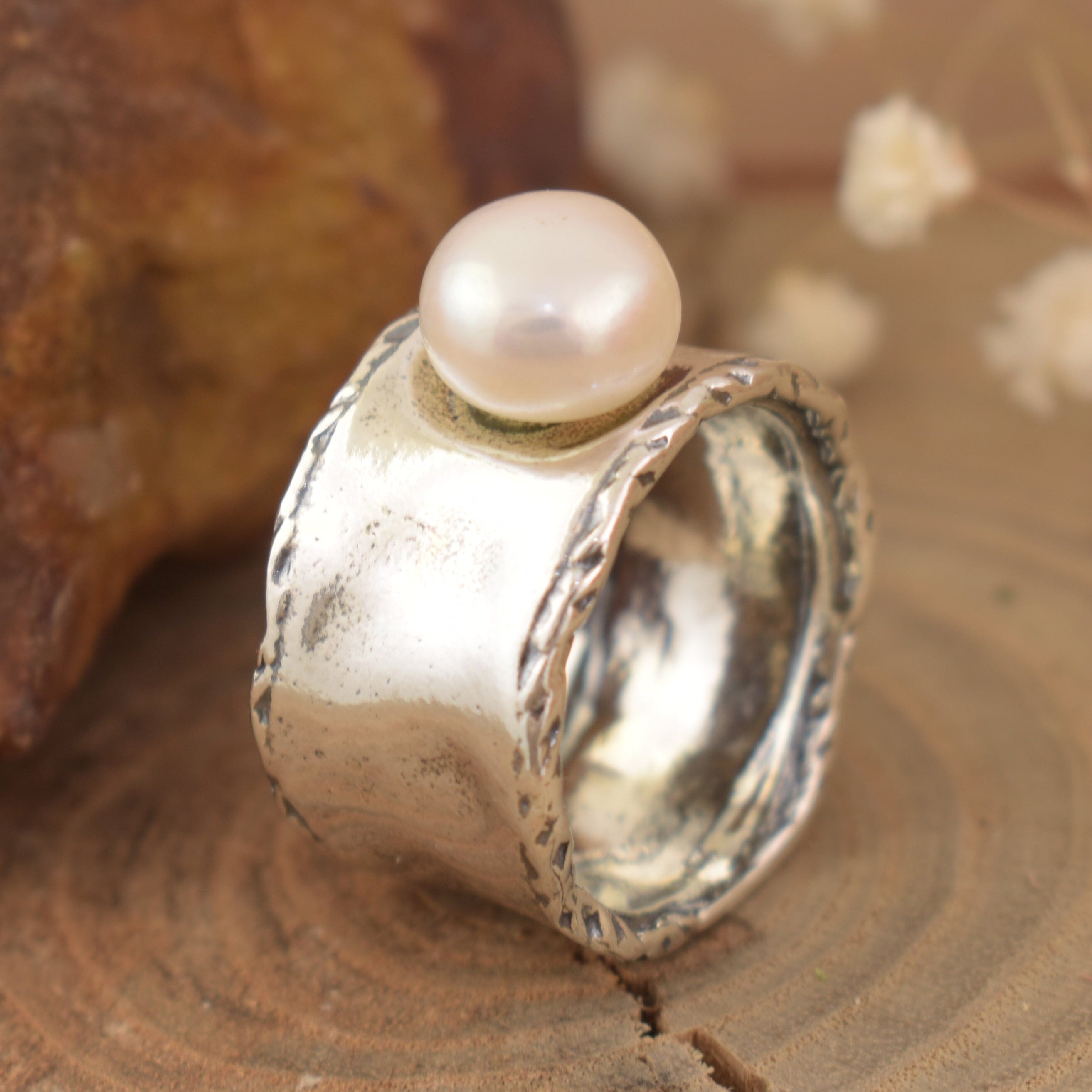 Freshwater pearl ring featuring antiqued .925 sterling silver