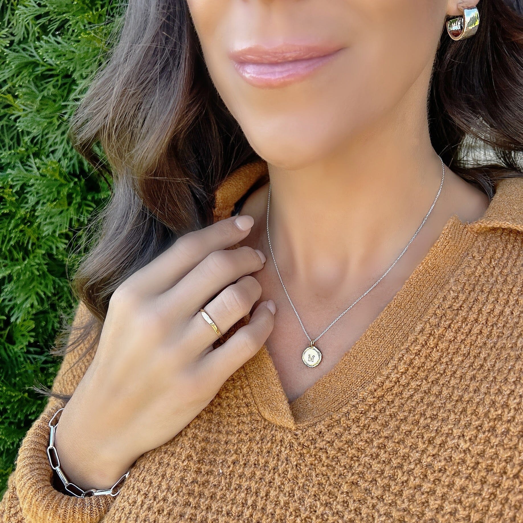 personalized gold pendant necklace