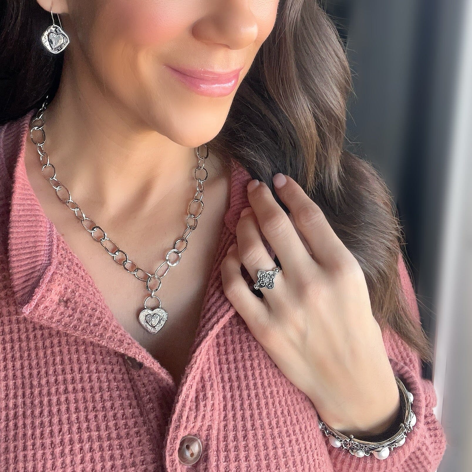 .925 ring with a vintage look. paired with the fabulous bracelet and be loved earrings  and the heart locket necklace.
