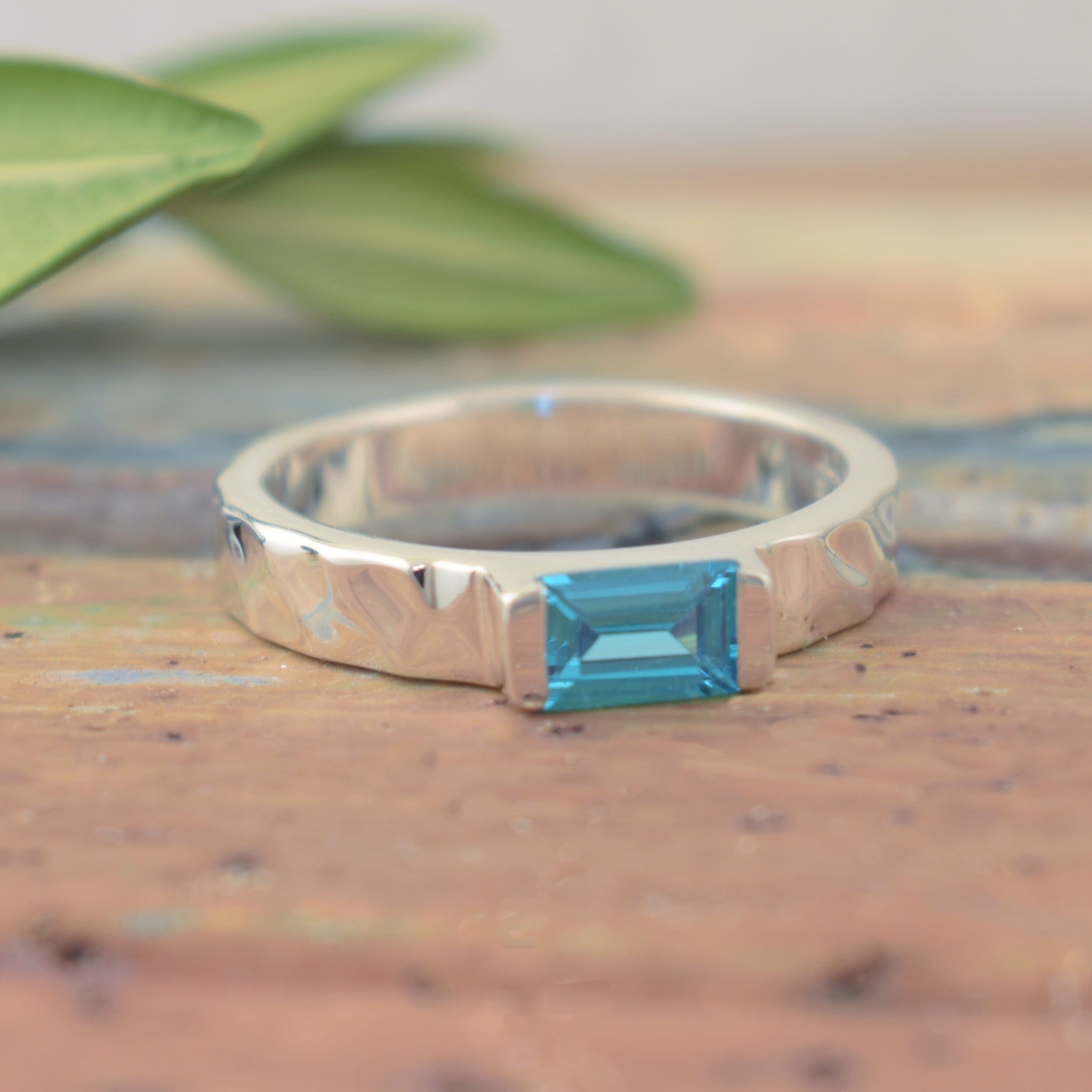 Peekablue Ring 