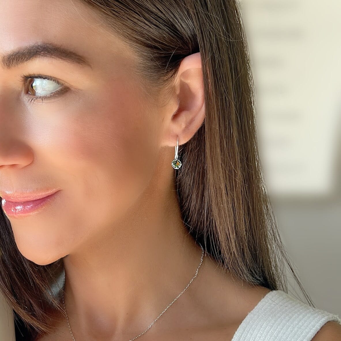 Pop of peridot earrings 