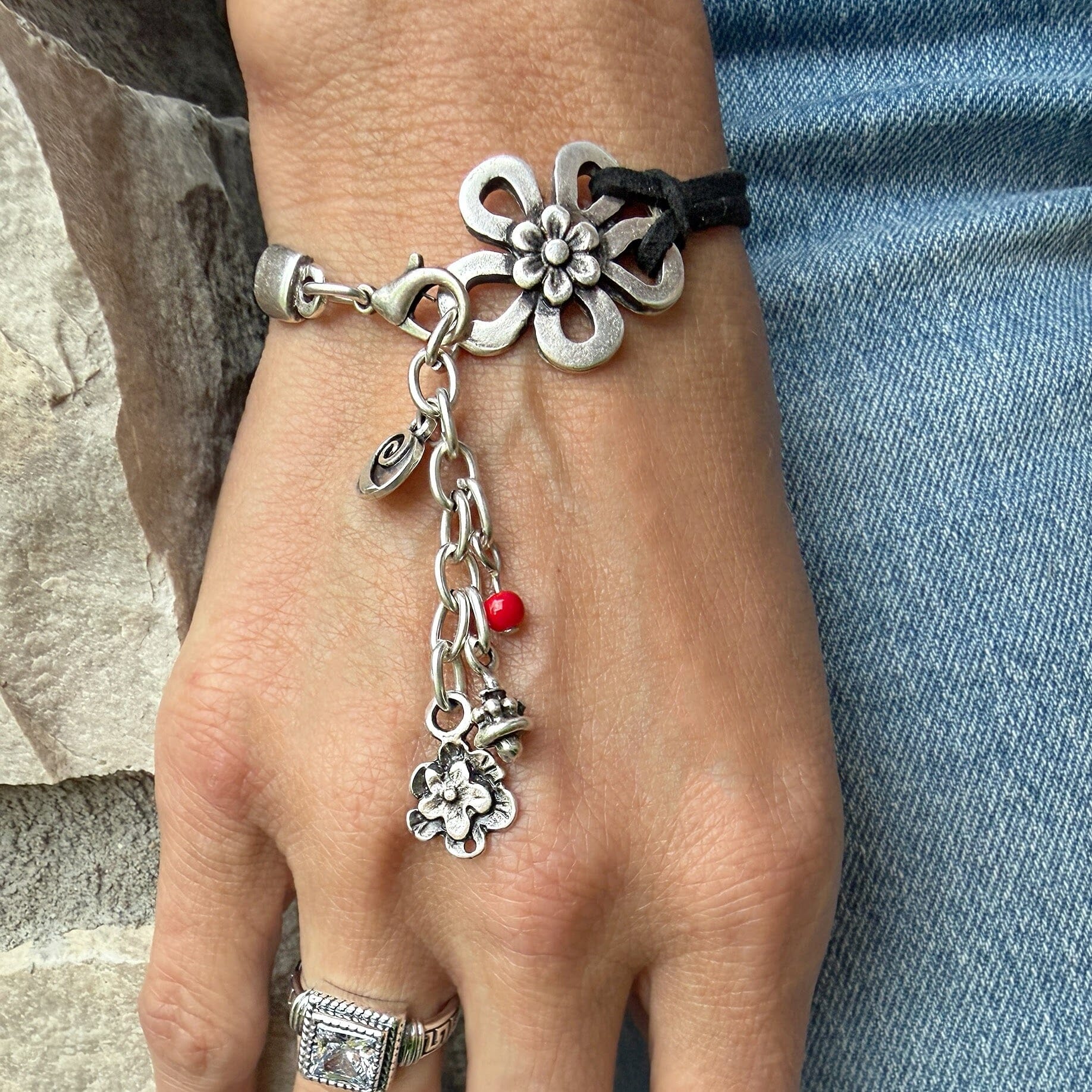 chunky zamak flower bracelet