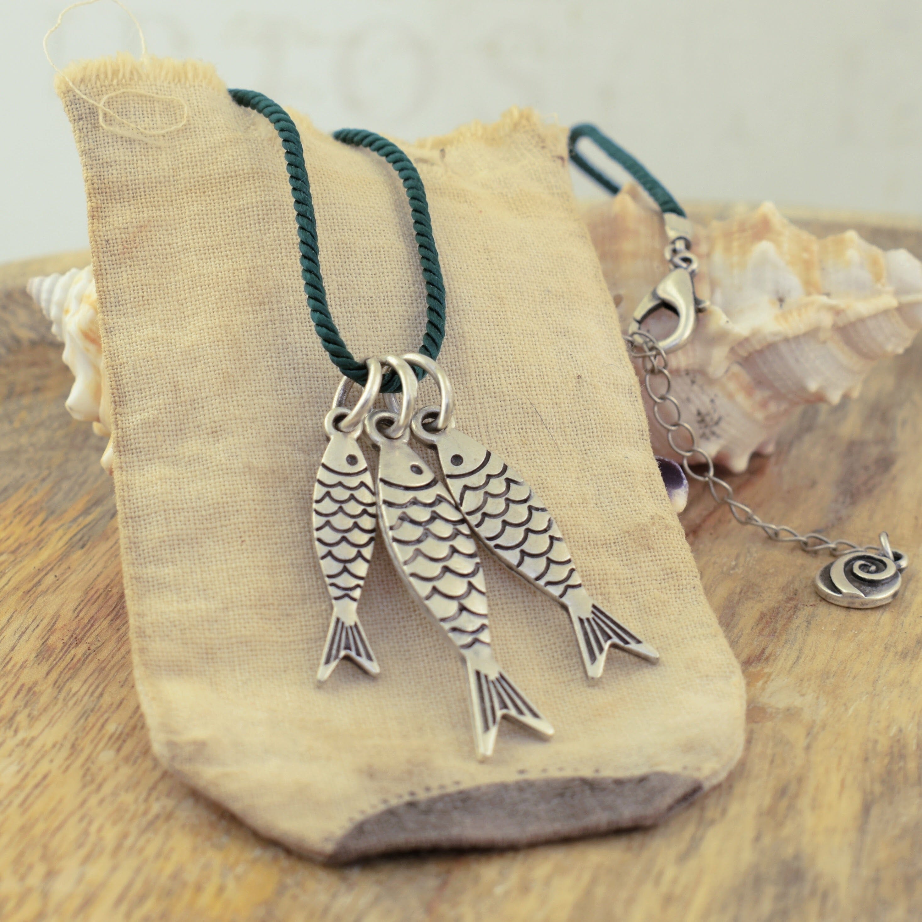 Green Necklace with 3 Zamak fish hanging