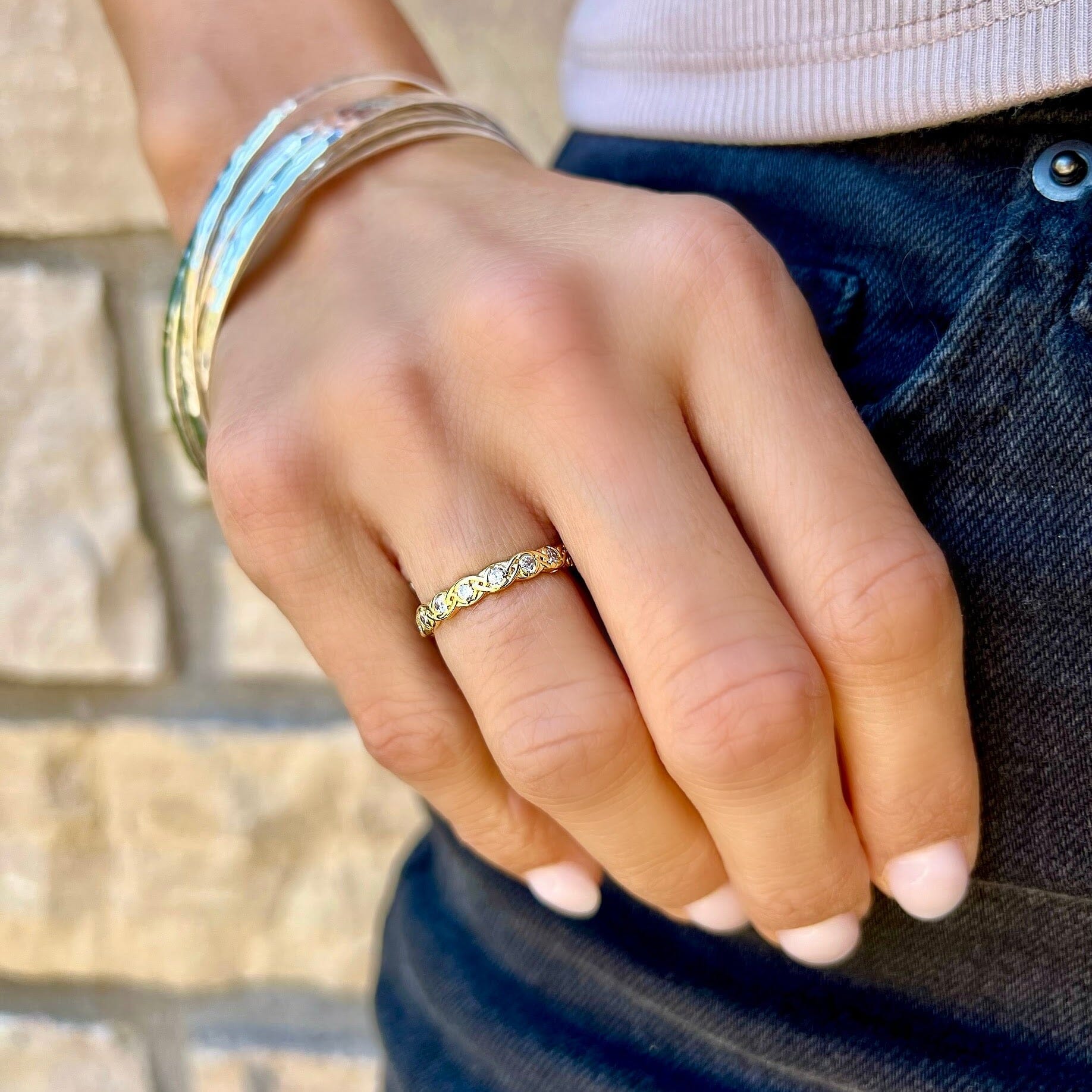 Handcrafted vermeil ring with woven designed band 