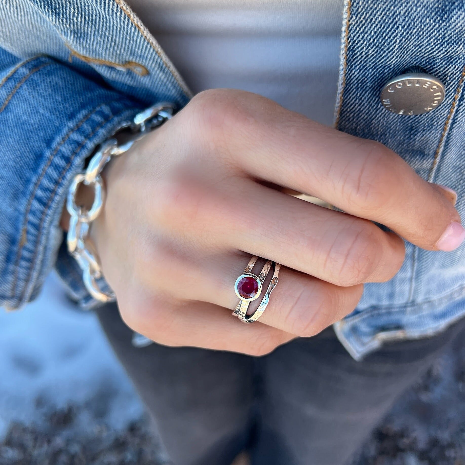 ruby cz stone bezel set with hammered bands