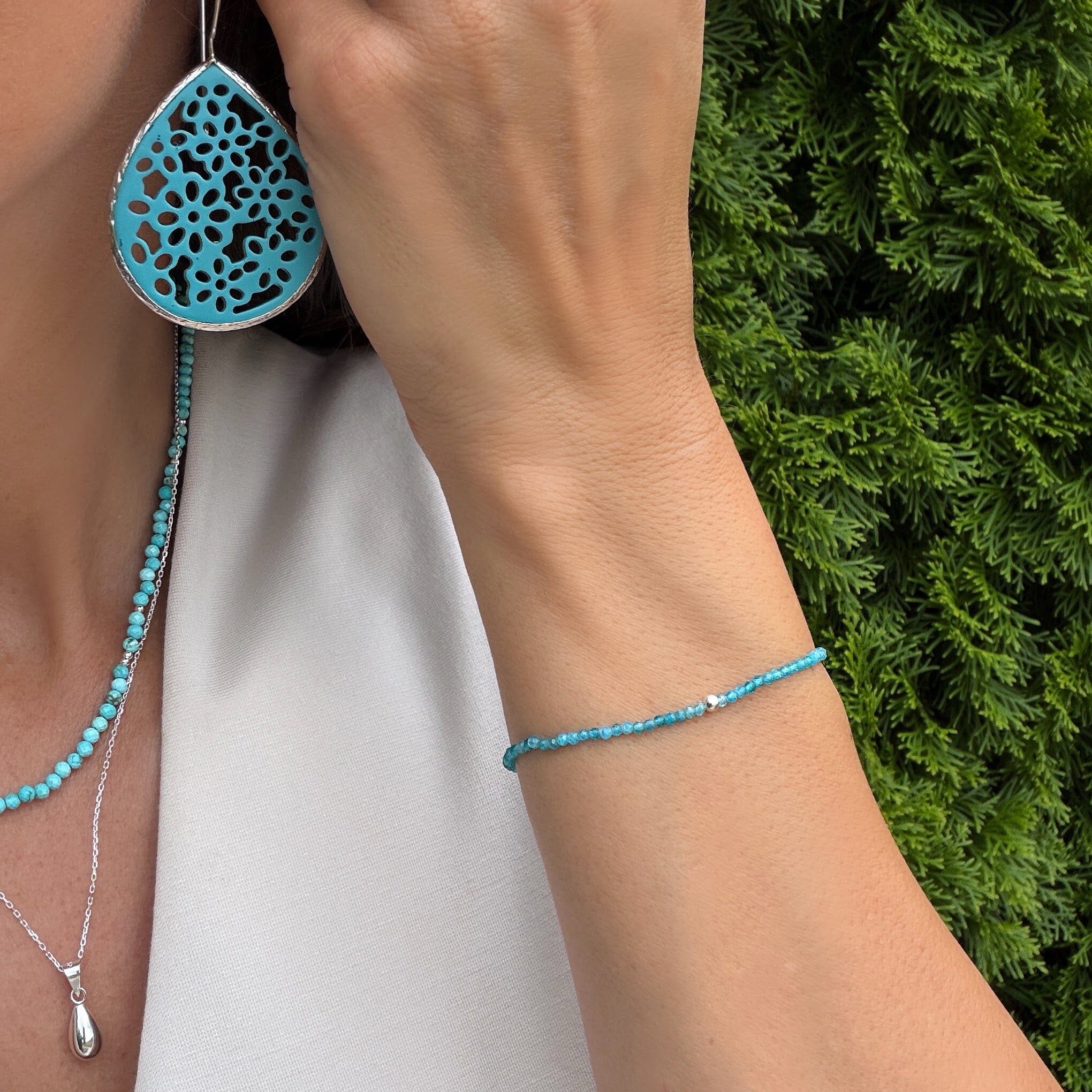 blue apatite stone bracelet
