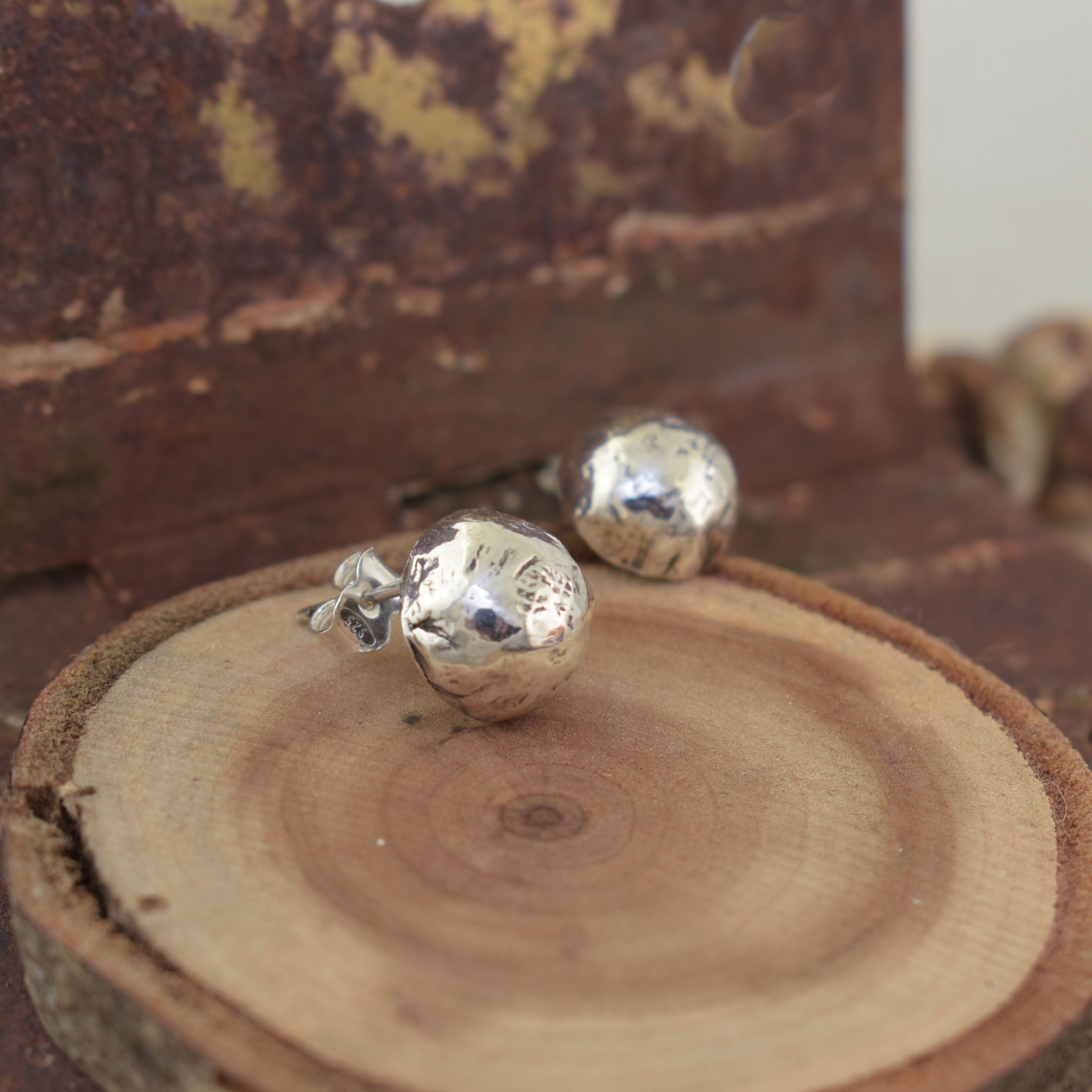 High polished oxidized post back earrings