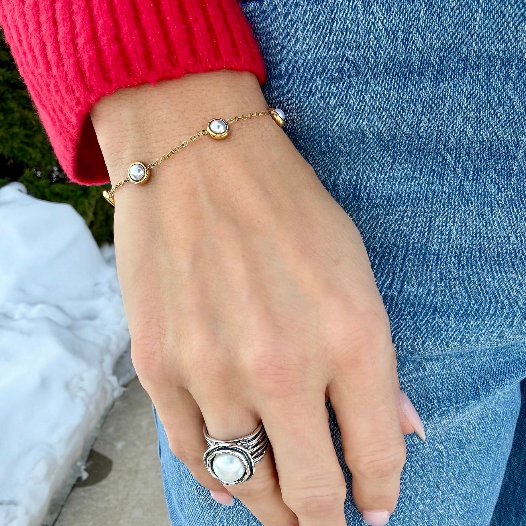 Sunlit Dainty Pearl Bracelet