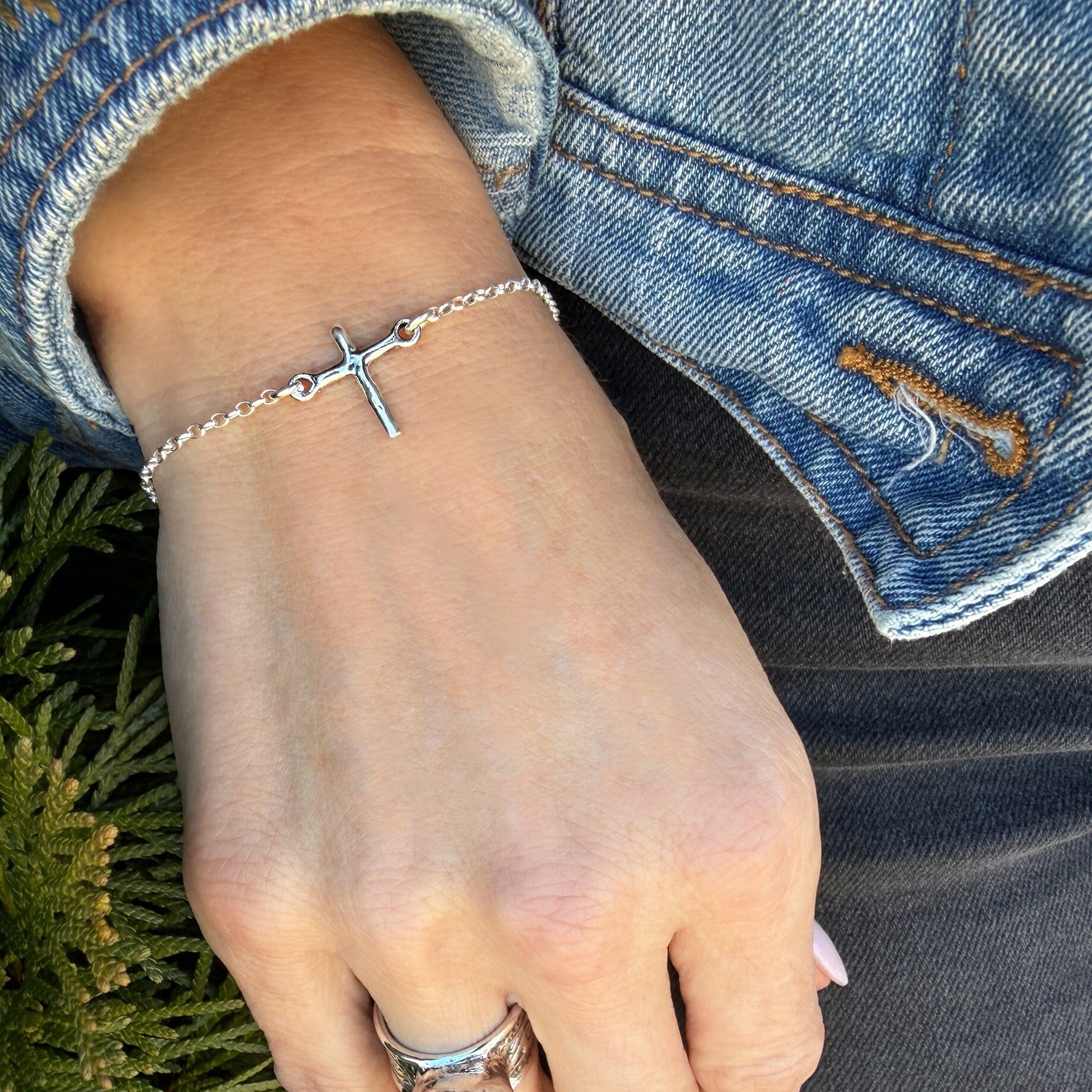 minimalist style cross bracelet