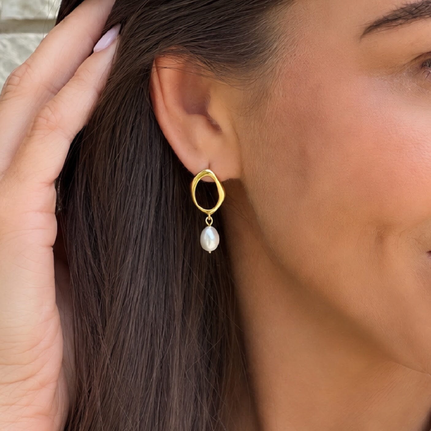 open circle post earring with a freshwater pearl dangle