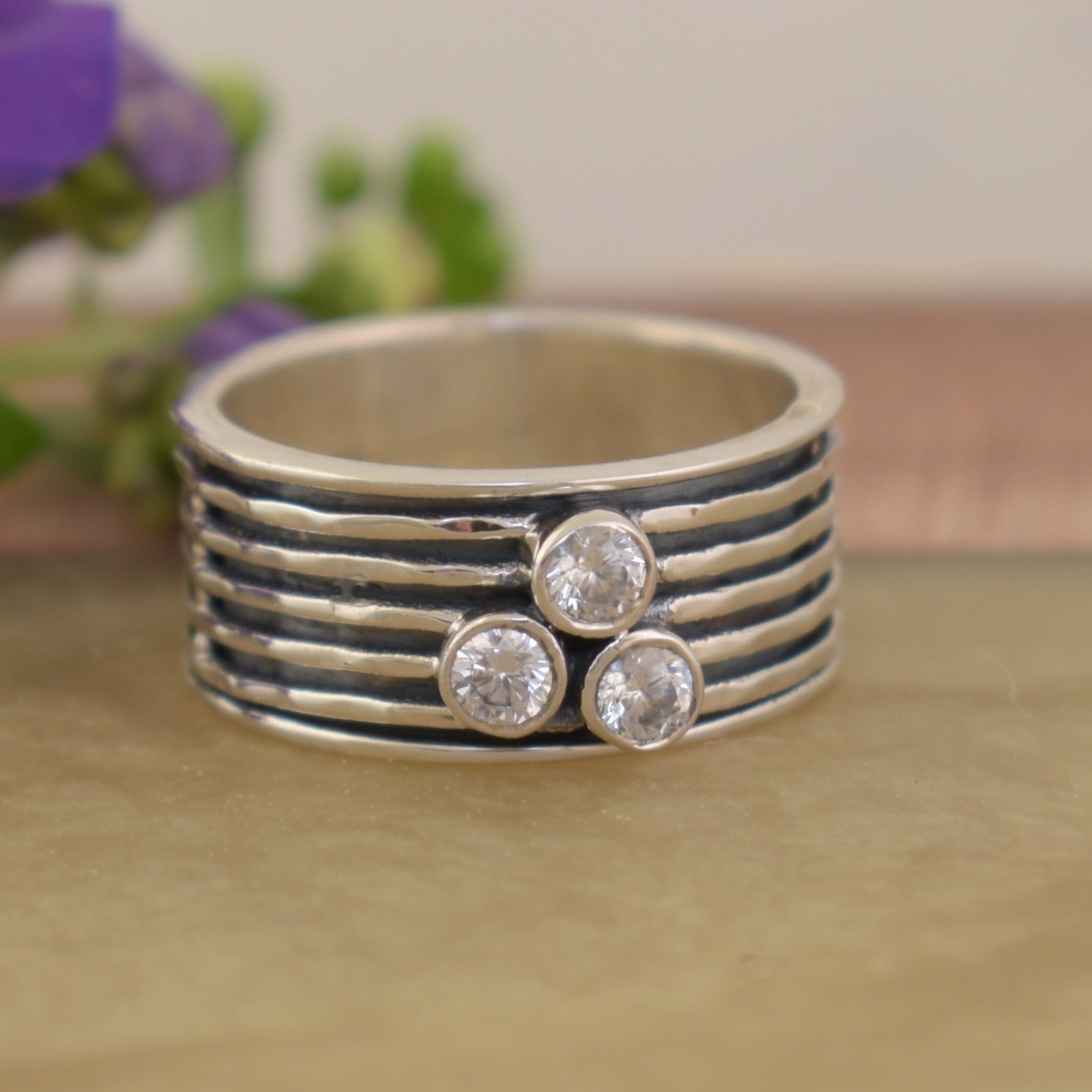 sterling silver ring with 3 CZ stones 
