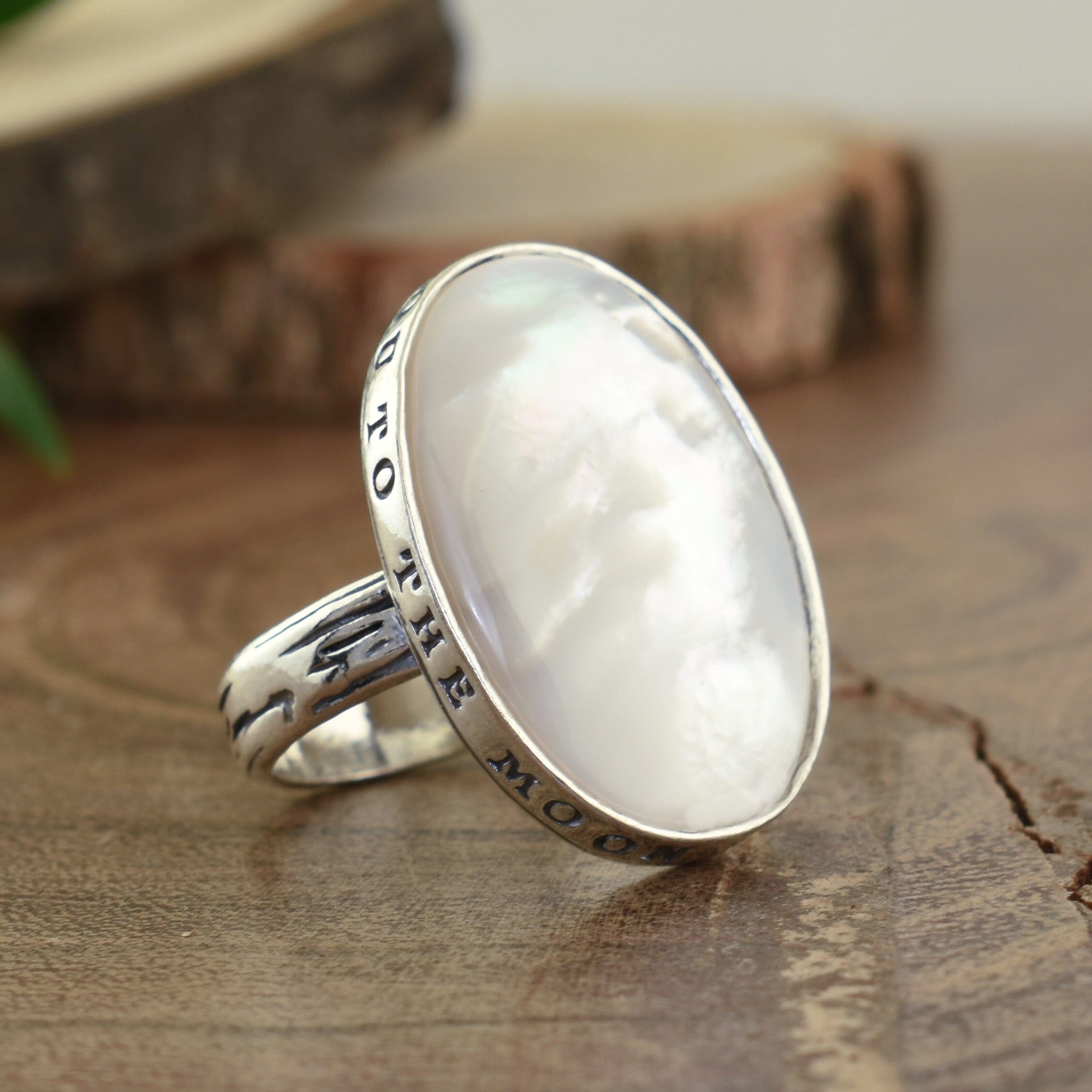 Sterling silver and mother-of-pearl ring To the Moon and Back