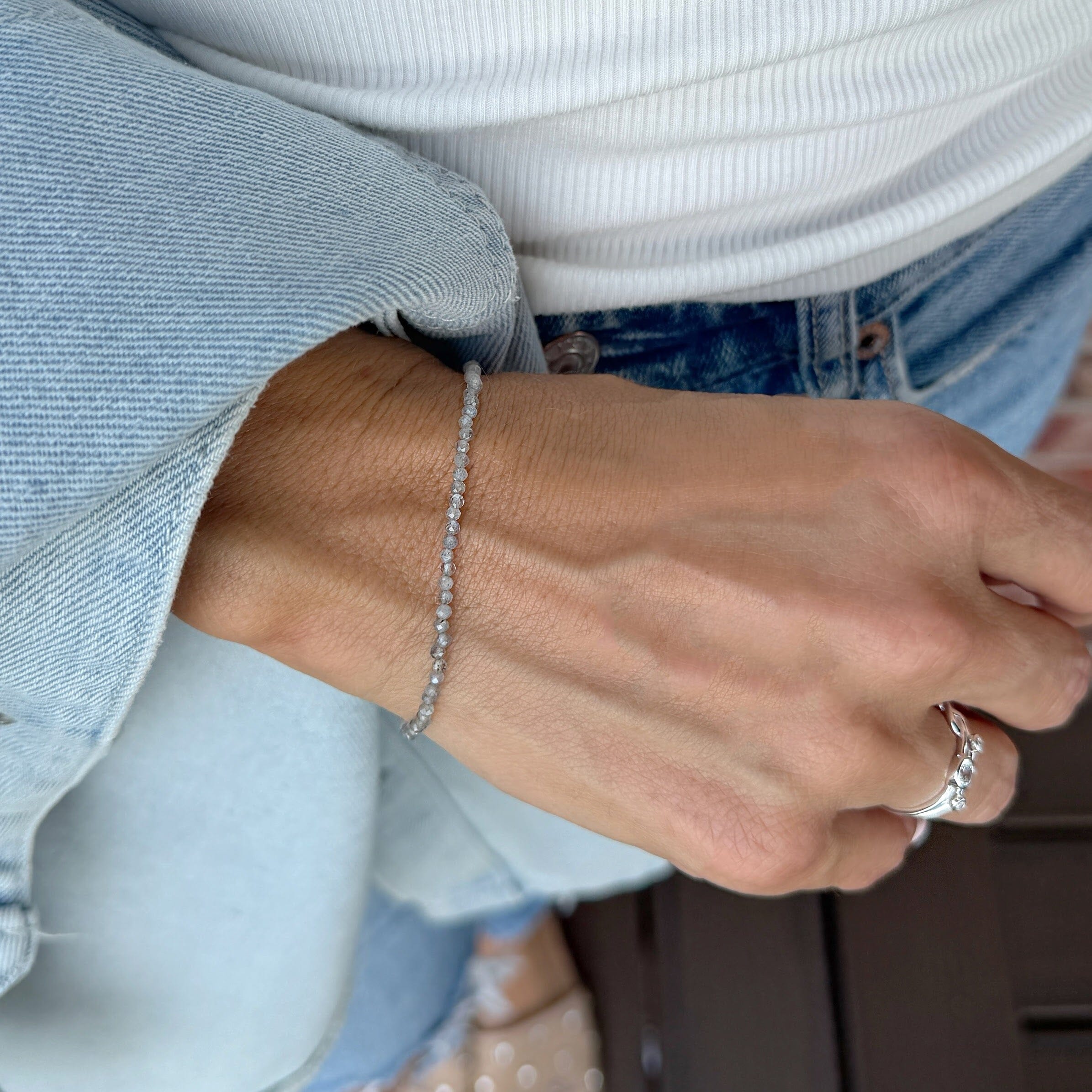 dainty beaded bracelet with labradorite stones
