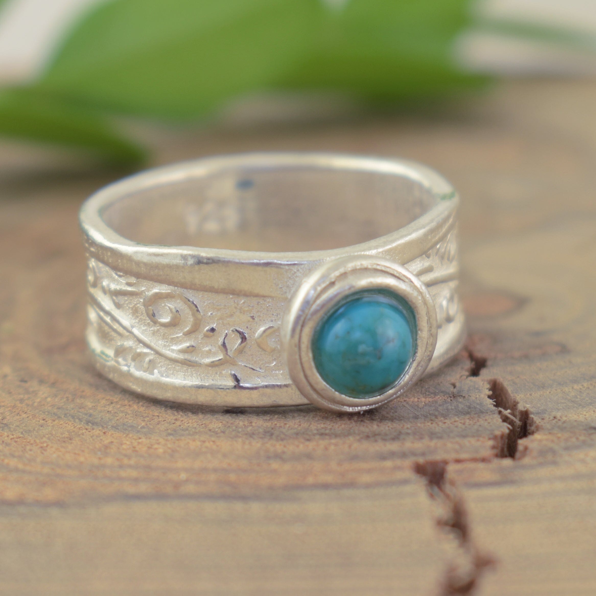 .925 sterling silver high polished ring with round turquoise stone