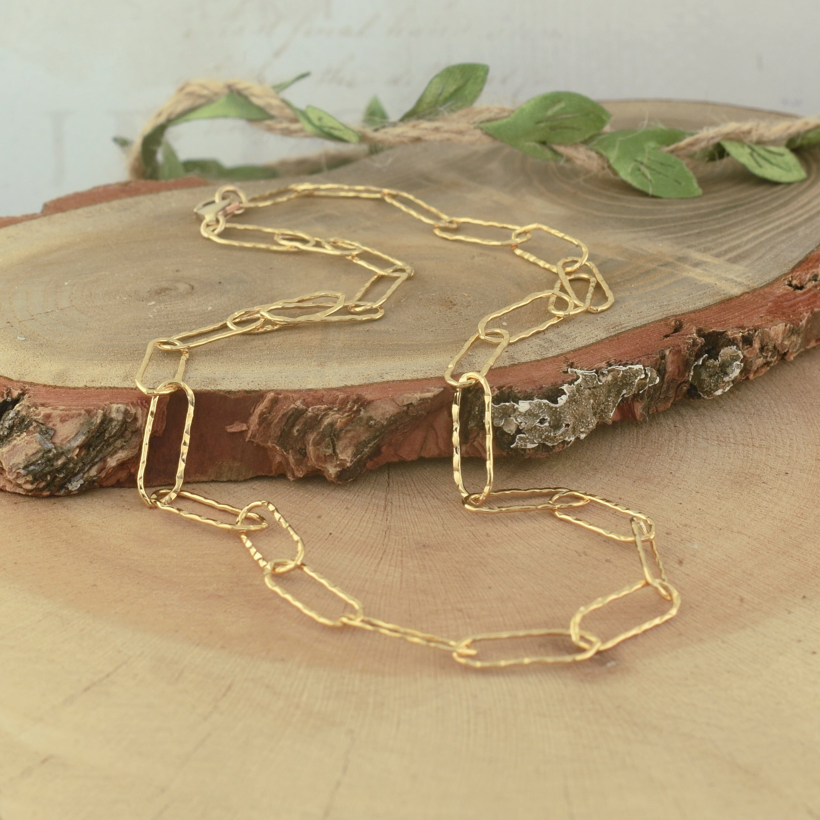 Hammered link paperclip chain in gold