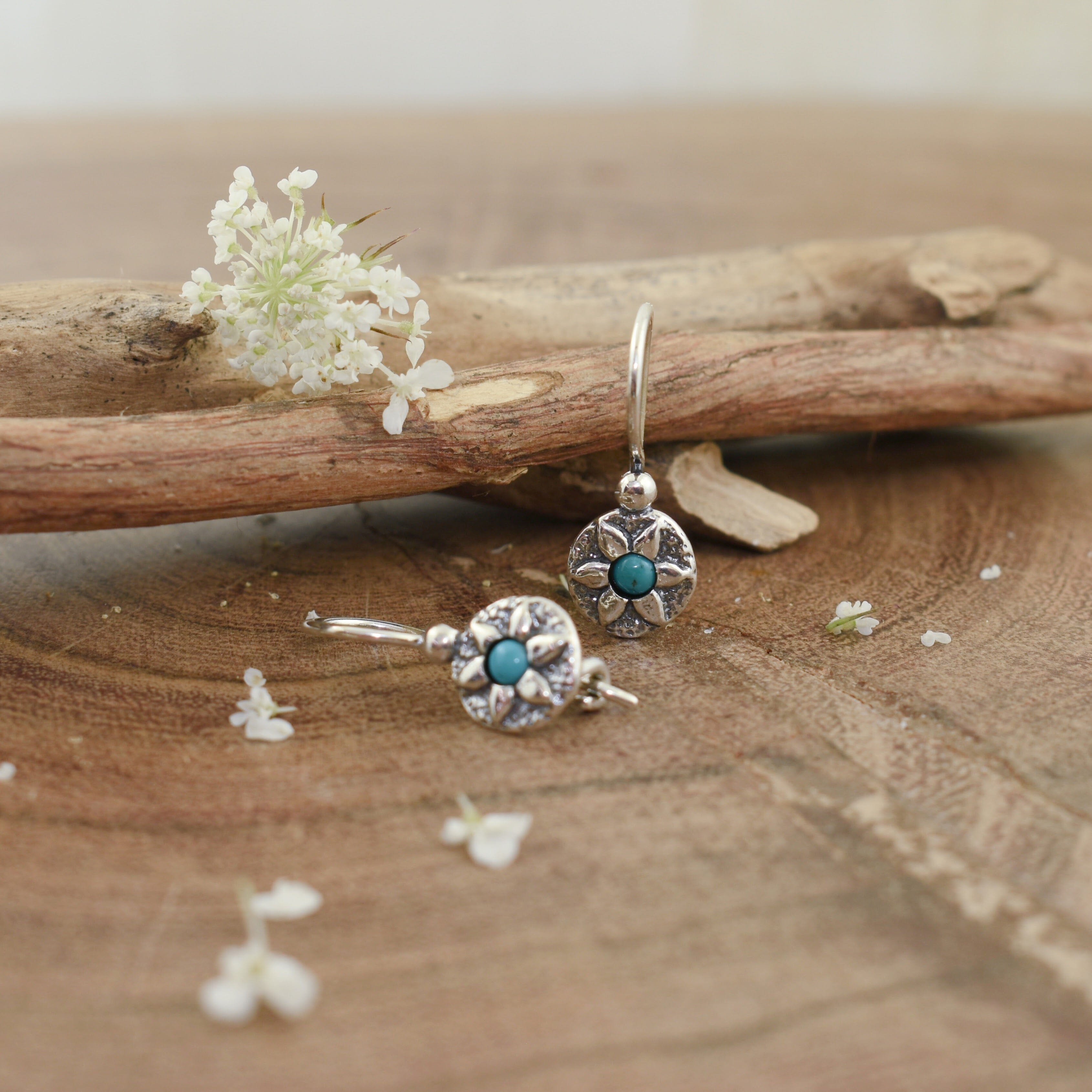 .925 sterling silver and turquoise flower earrings