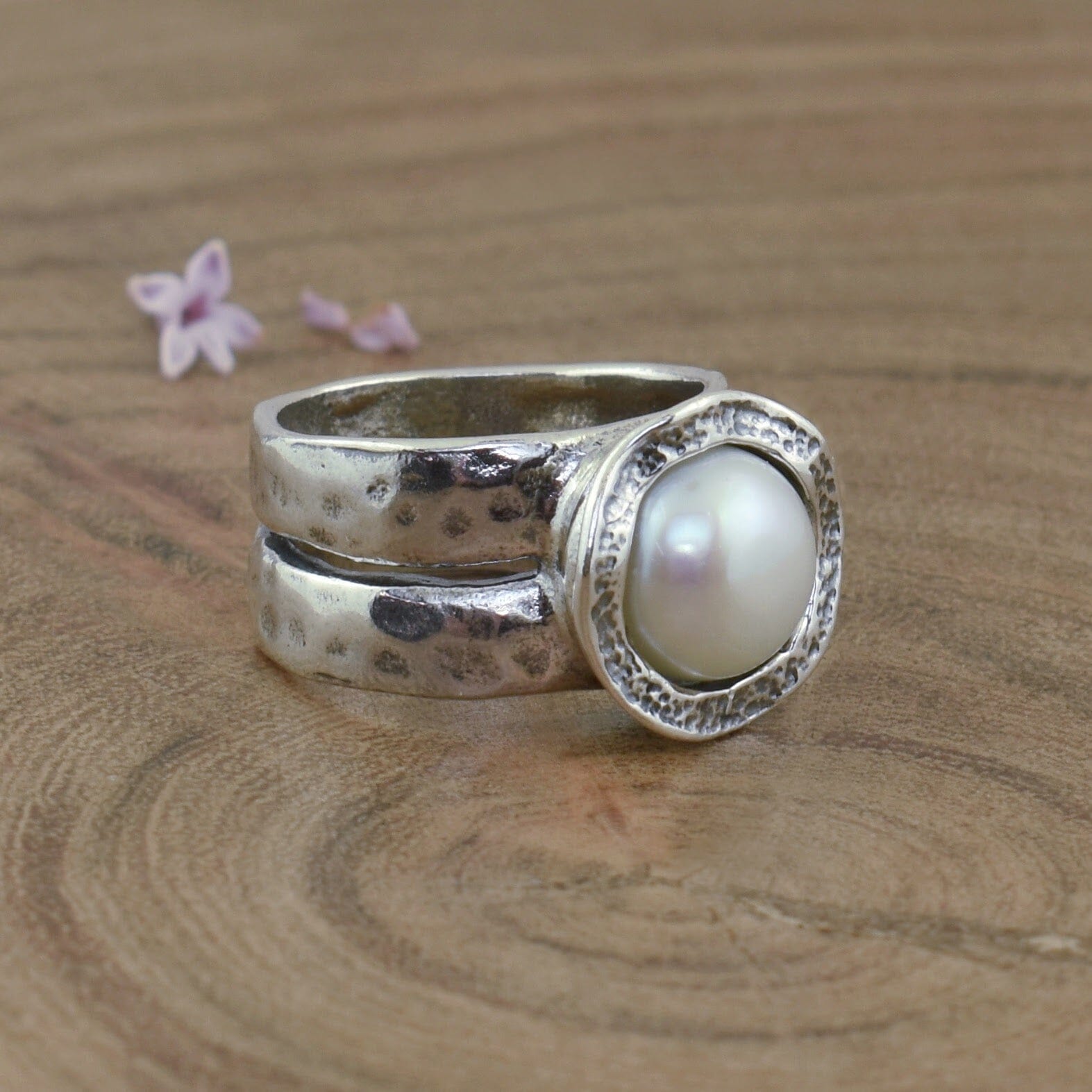 slightly hammered sterling silver pearl ring - Not Too Shabby