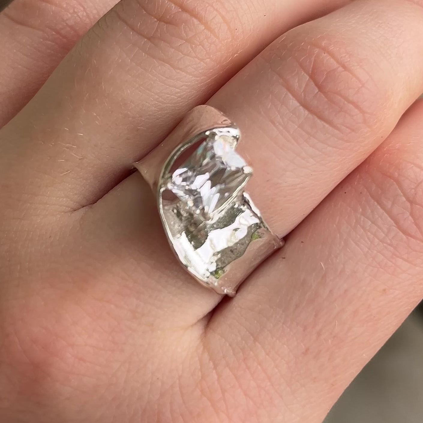 The Show-Off Ring