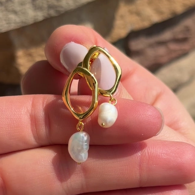 The Pearl Exclamation Earrings