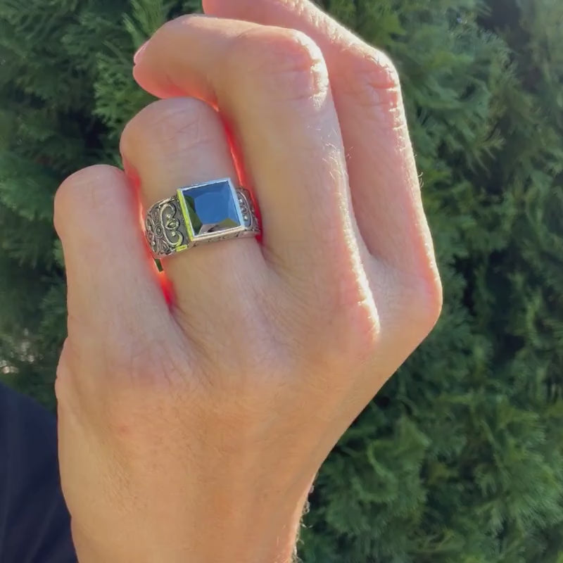 The Socialite Ring - Sterling Silver