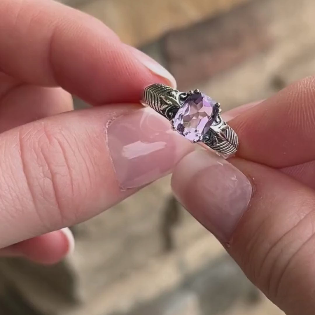 Antoinette Ring