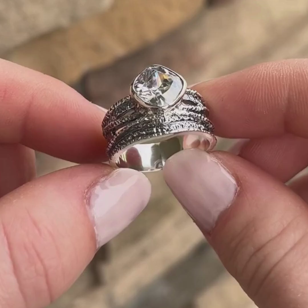 Hunky Dory Ring