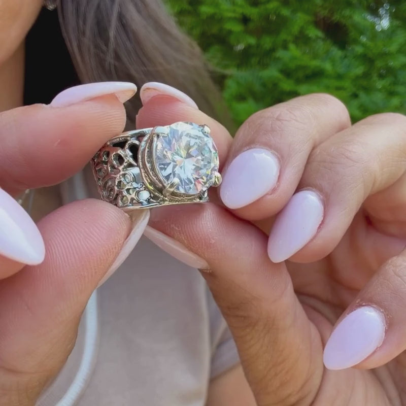 Fifth Avenue Ring