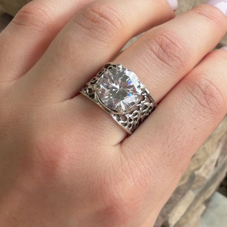 Fifth Avenue Ring